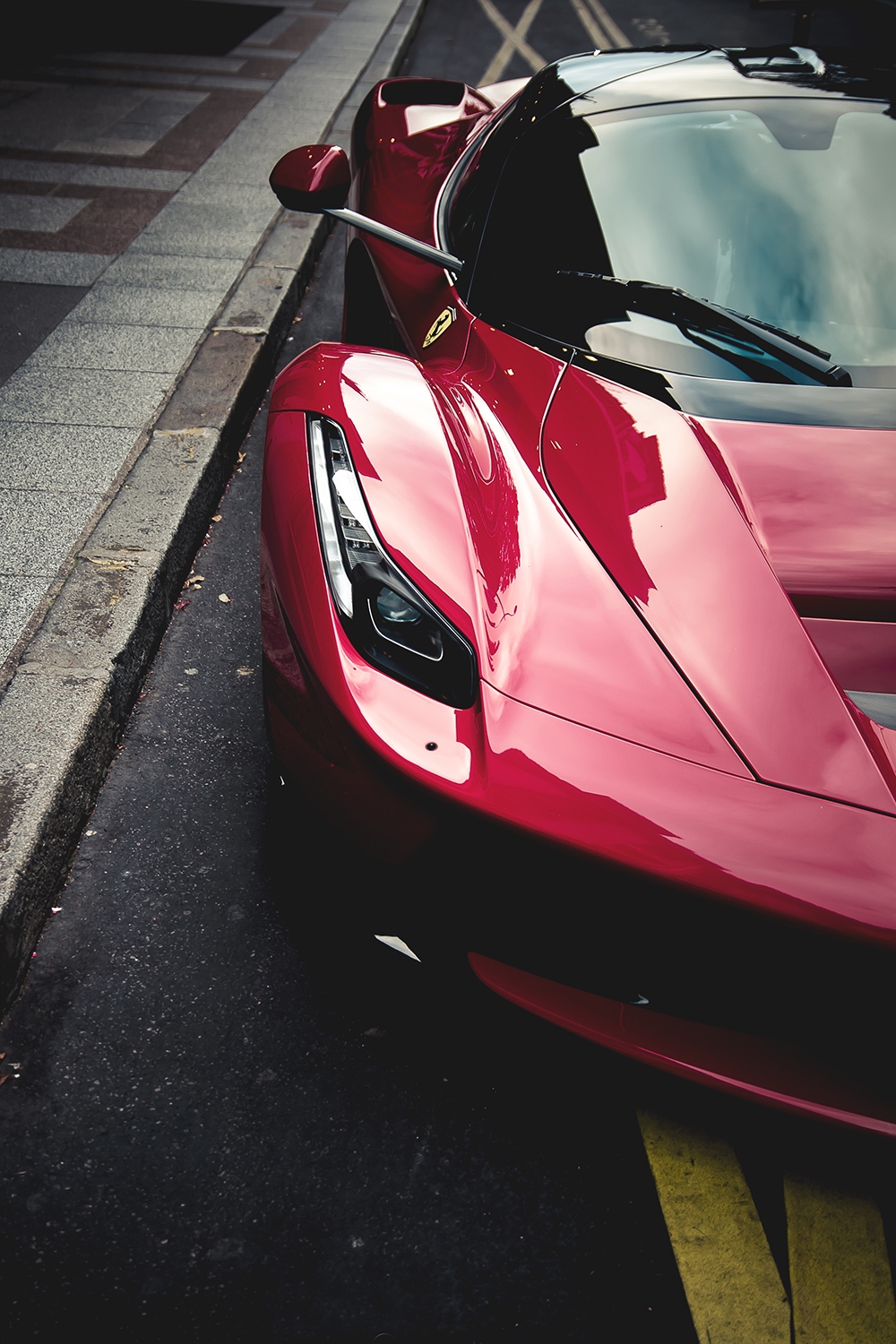 Mobile Hd Wallpapers Laferrari Red Ferrari Street Sportcars - Ferrari Wallpaper Phone Hd - HD Wallpaper 