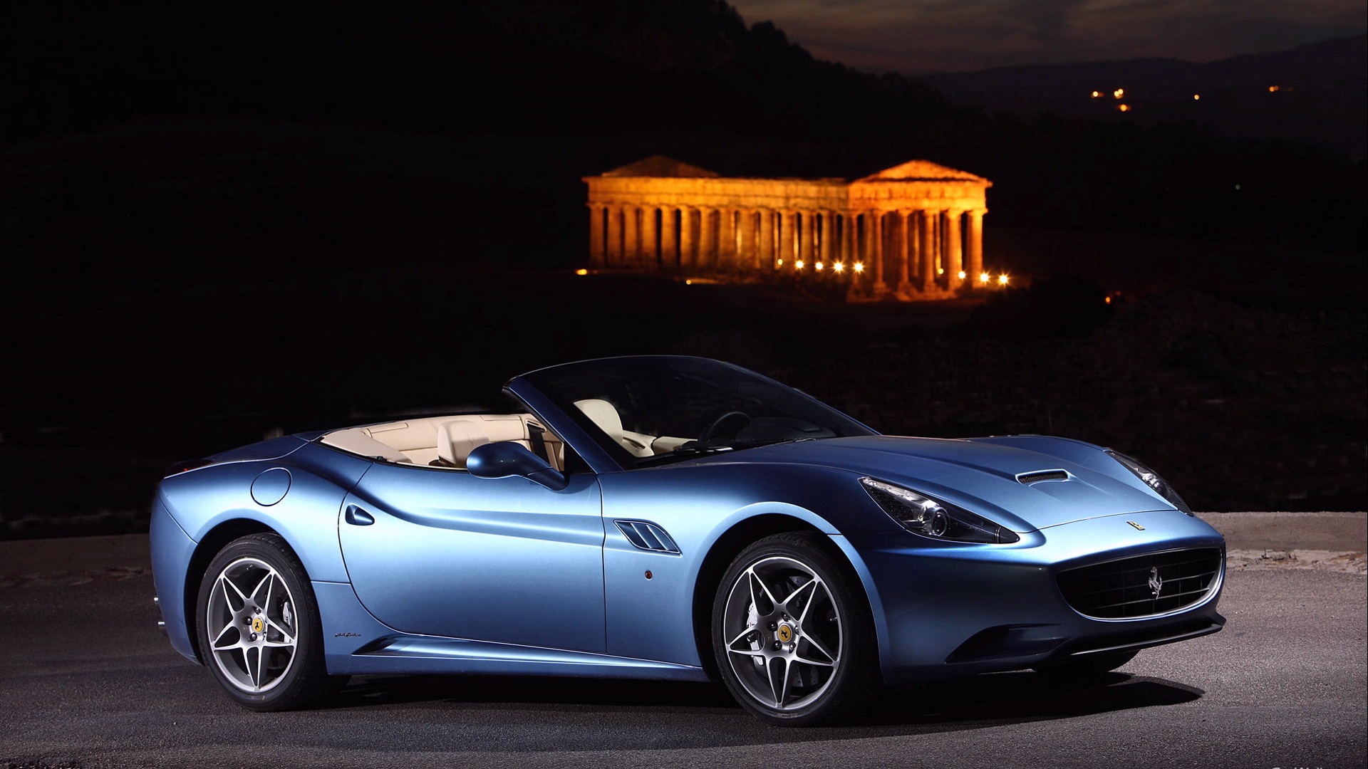 Ferrari California - HD Wallpaper 