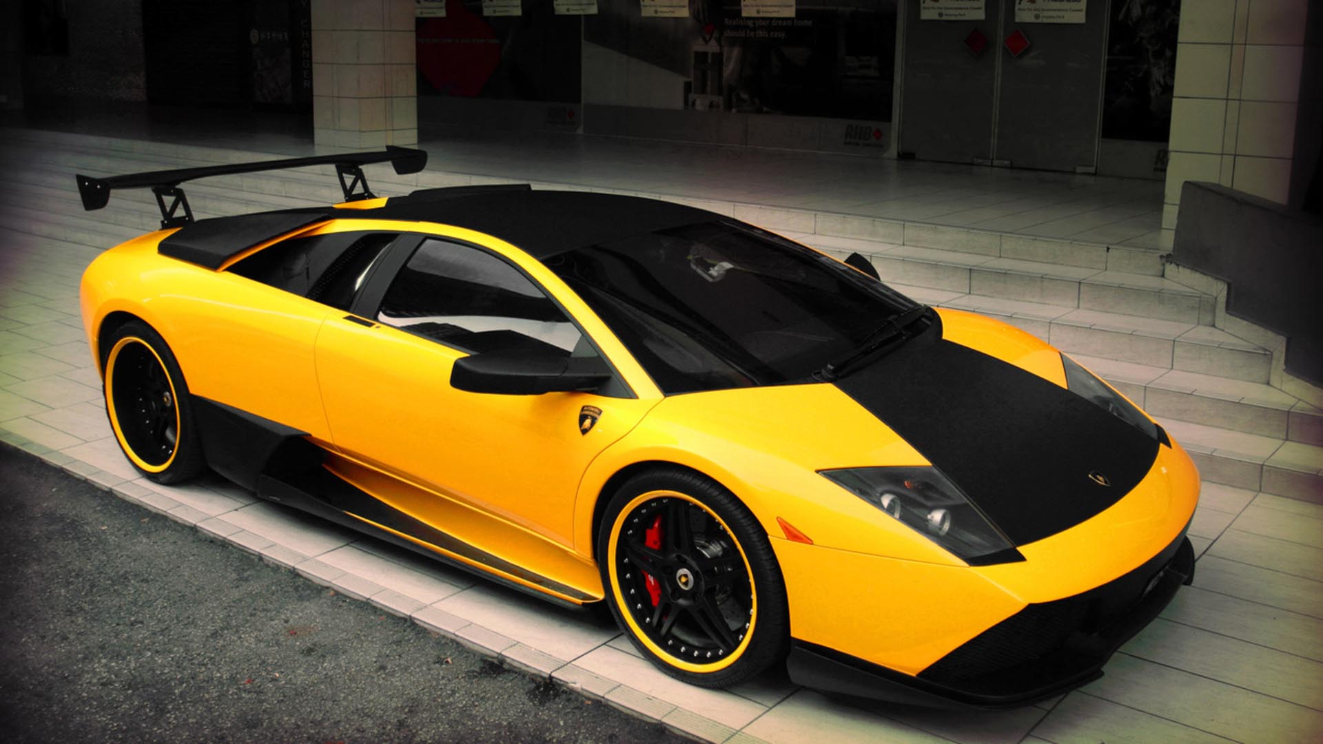 Yellow And Black Car - HD Wallpaper 
