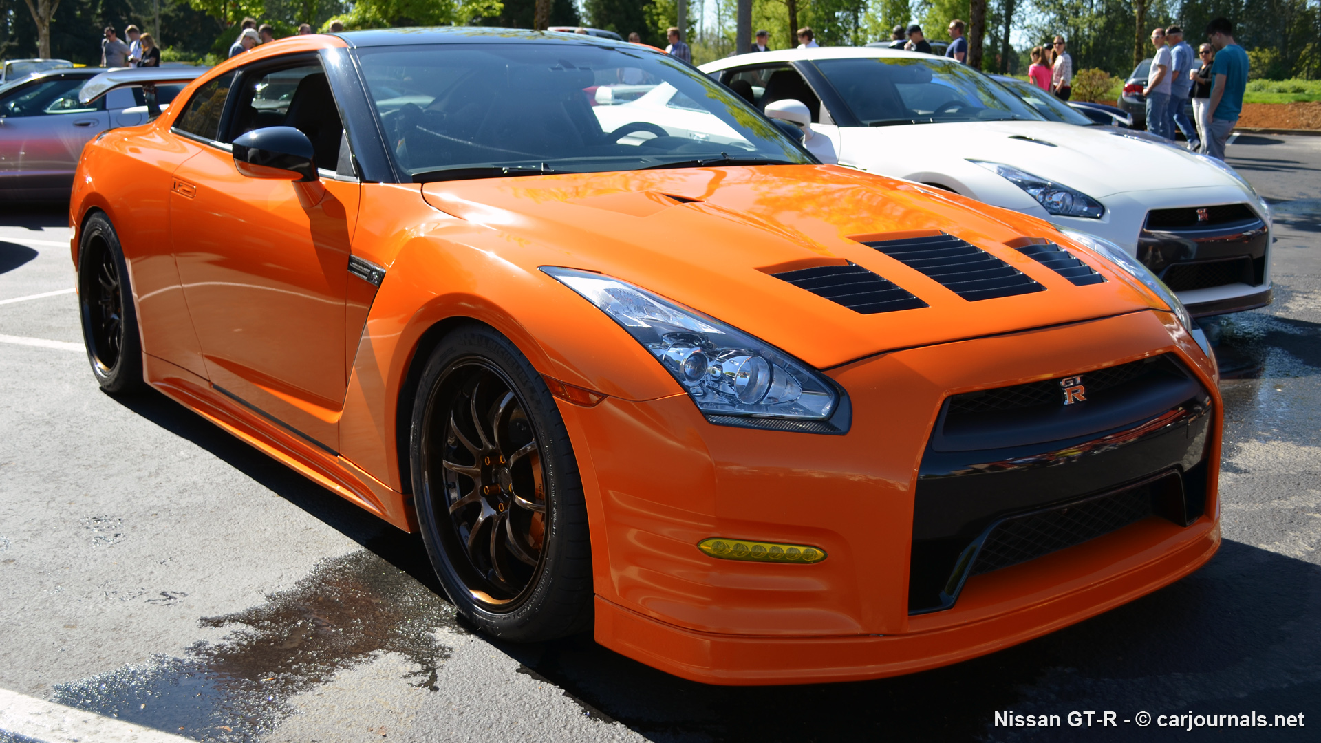 Orange Nissan Gt-r - Nissan Gtr Orange 2015 - HD Wallpaper 