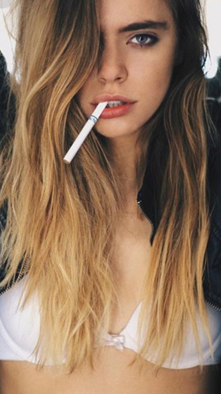 Mood Woman Smoking - HD Wallpaper 