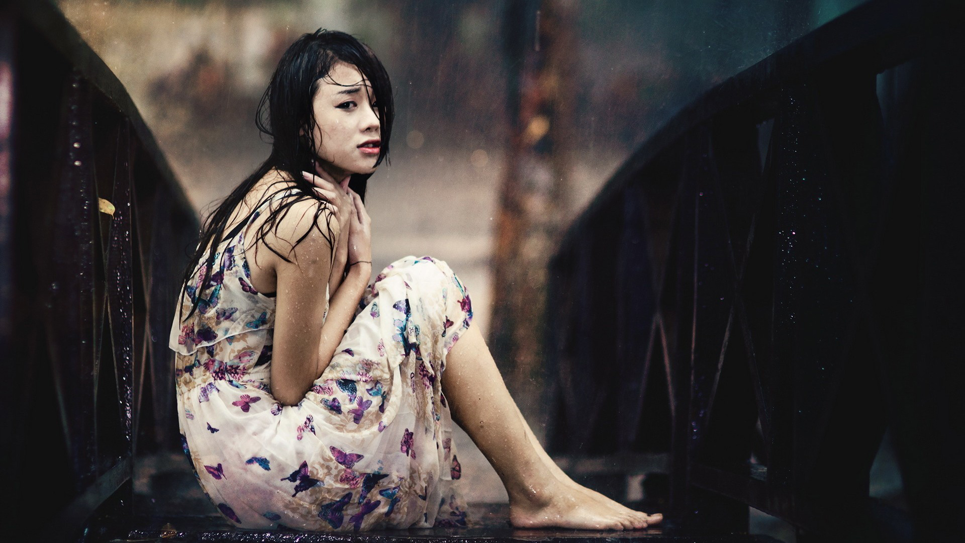 Asian Woman Sad - HD Wallpaper 