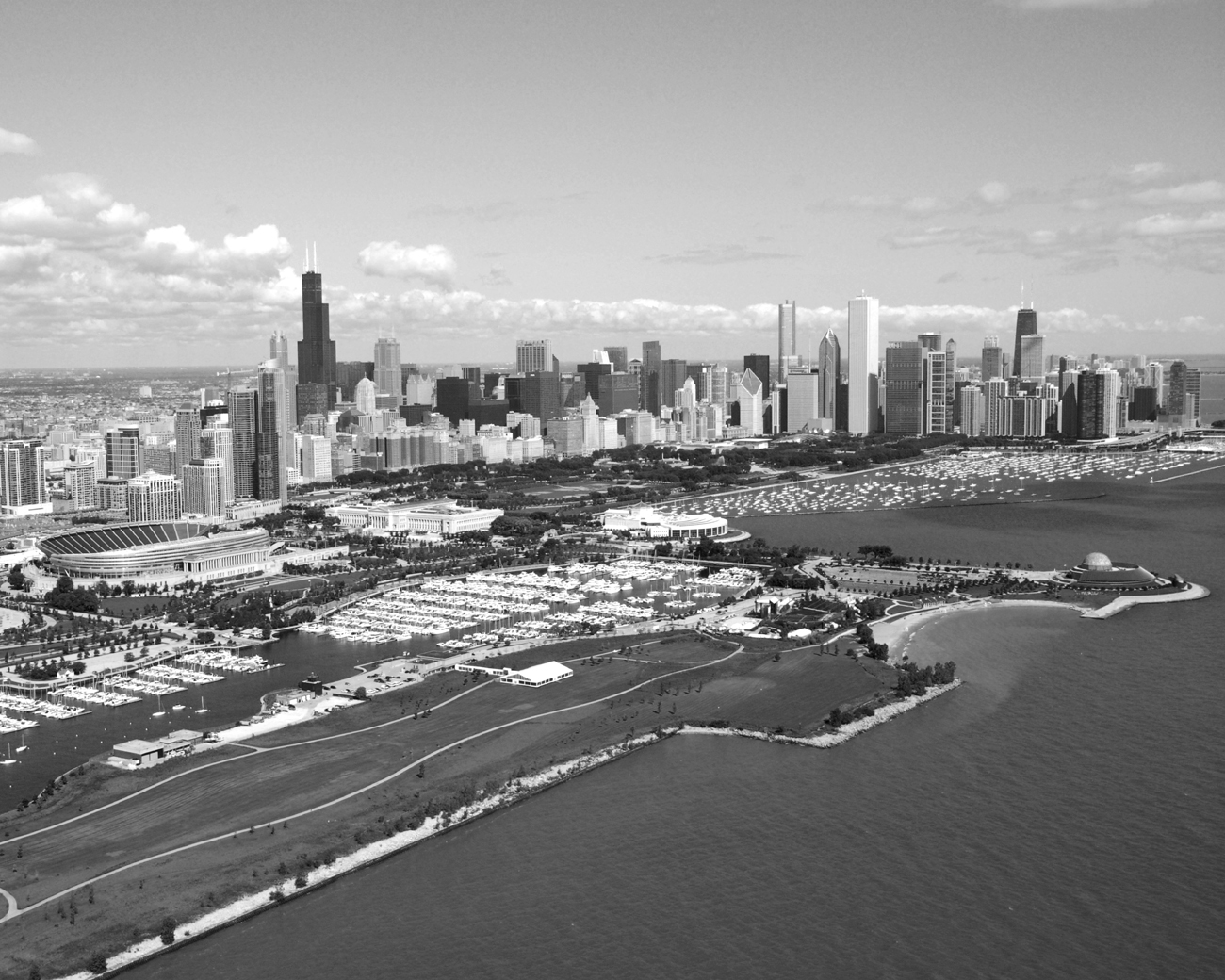 Free Wallpaper Black White Chicago Daytime Skyline - Cityscape - HD Wallpaper 