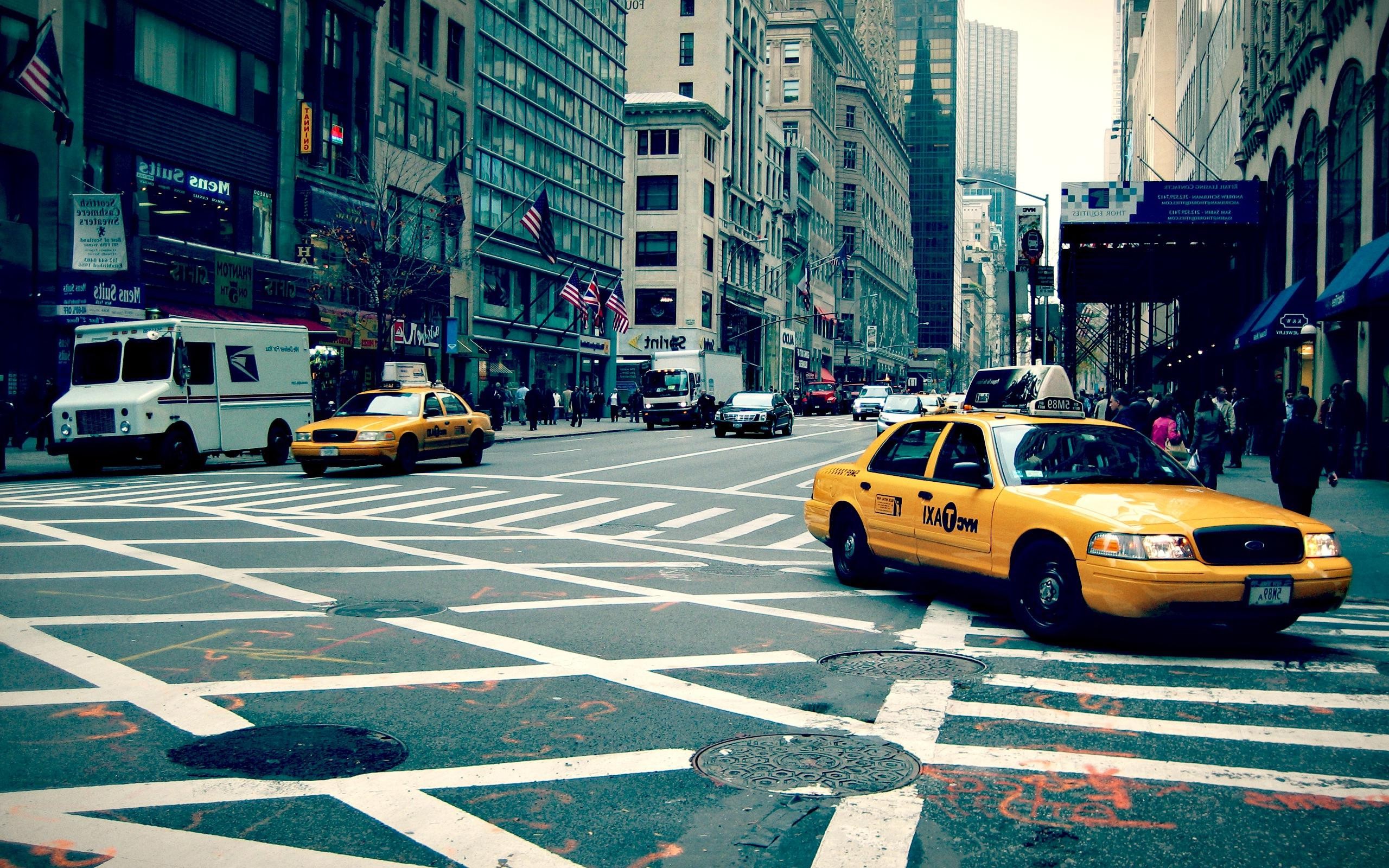 New York City Street Taxi Hd Wallpaper Desktop Wallpapers - HD Wallpaper 
