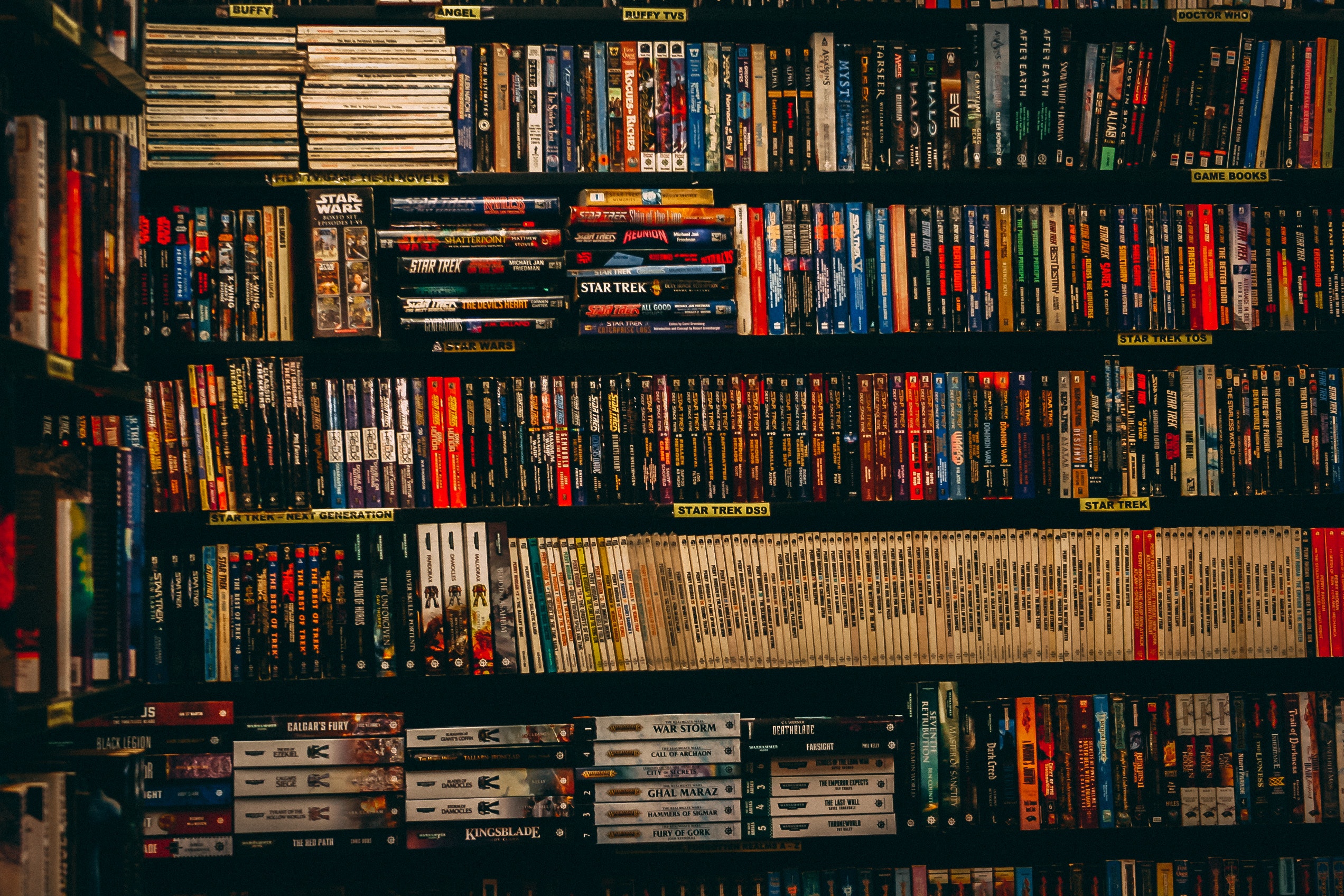Bookcase - HD Wallpaper 