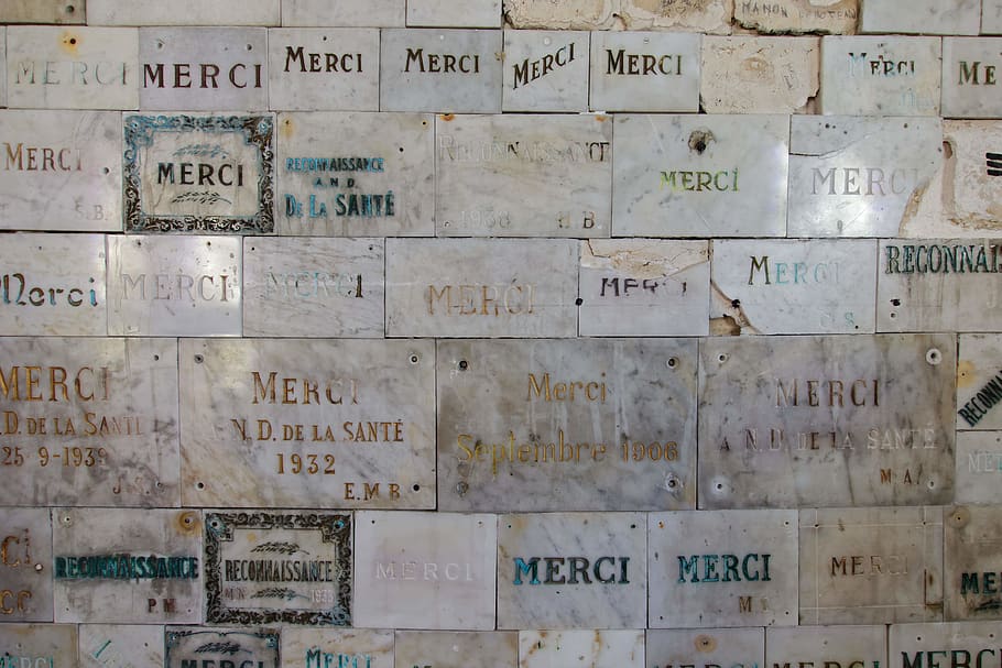 Merci Tiles, Text, Caracassone, Wall, Paper, Thanks, - Document - HD Wallpaper 