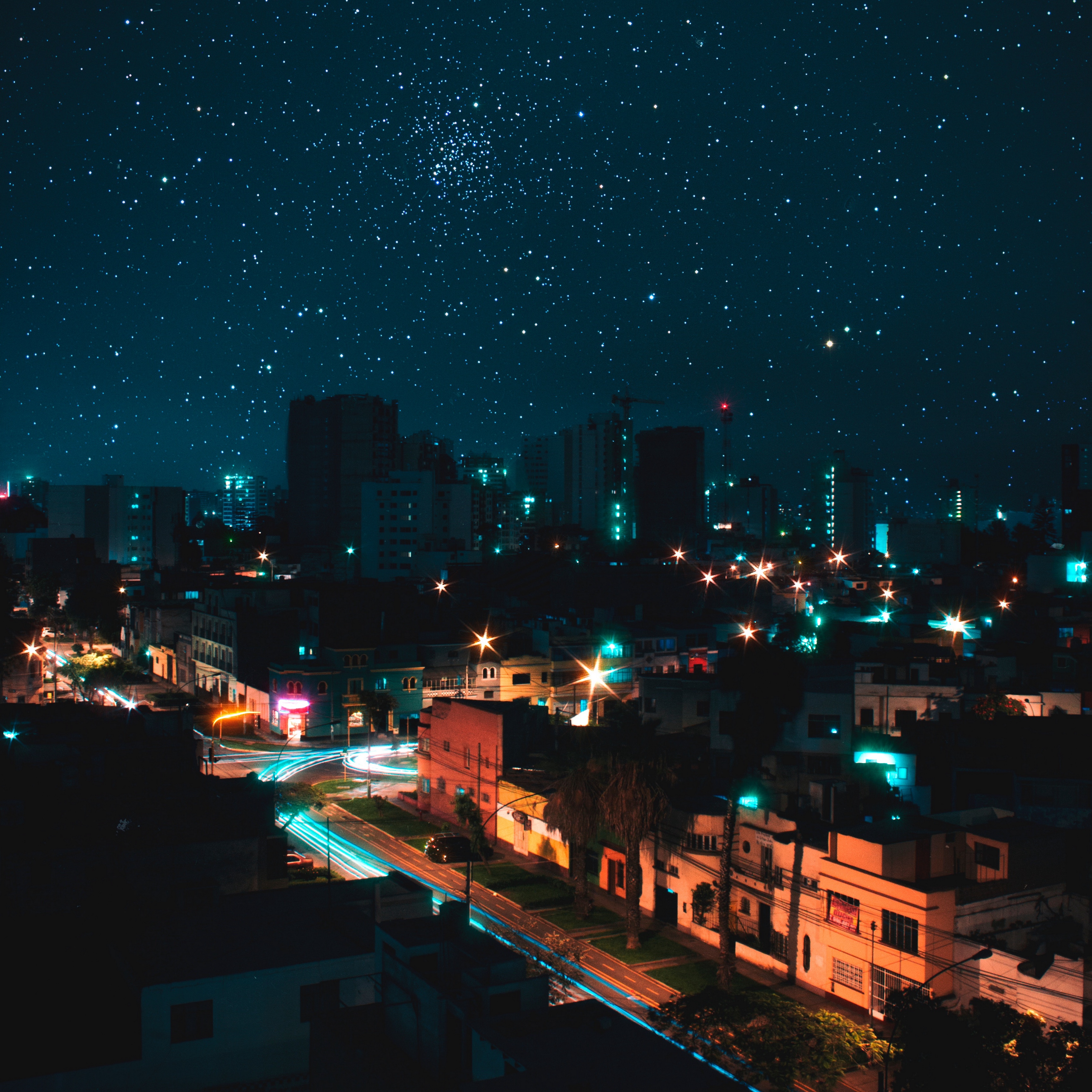 Wallpaper Night City, View From Above, Starry Sky, - Night City Sky Background - HD Wallpaper 