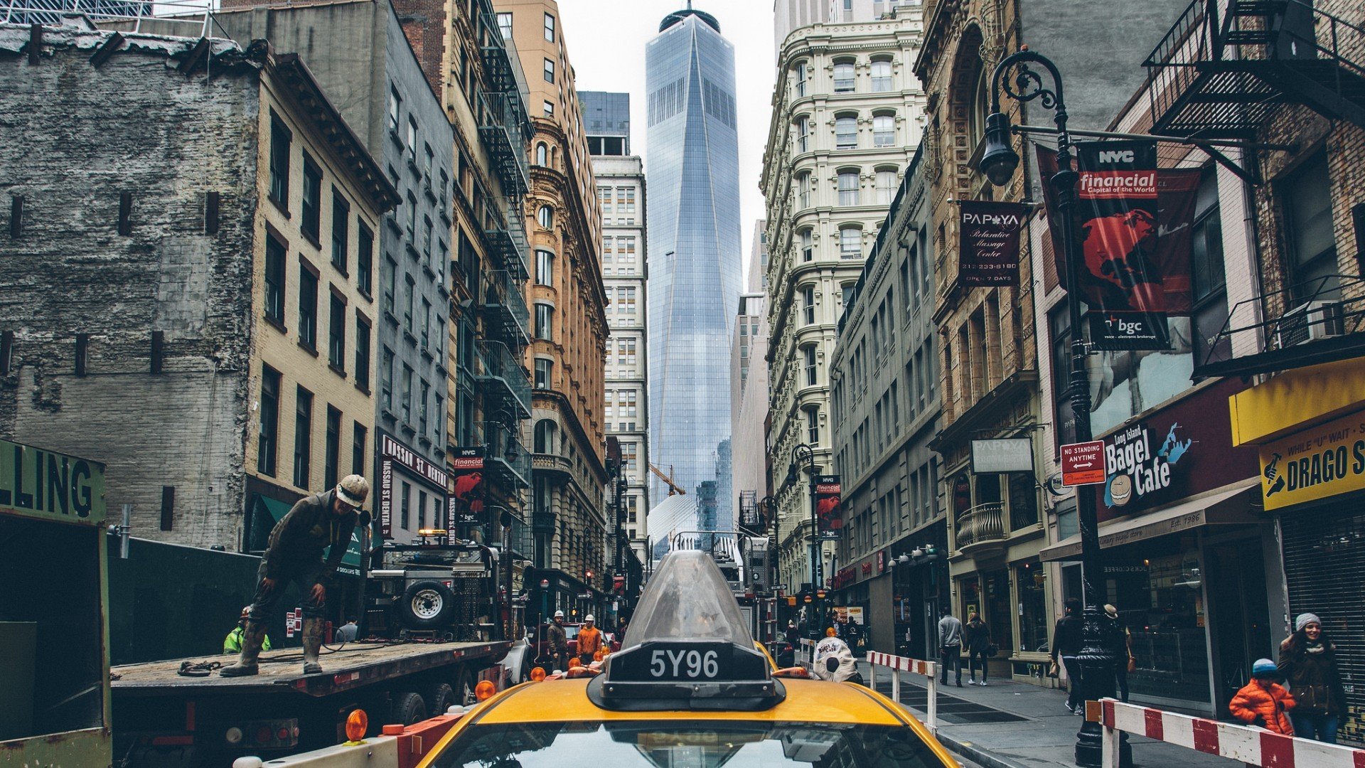 One World Trade Center Taxi - HD Wallpaper 