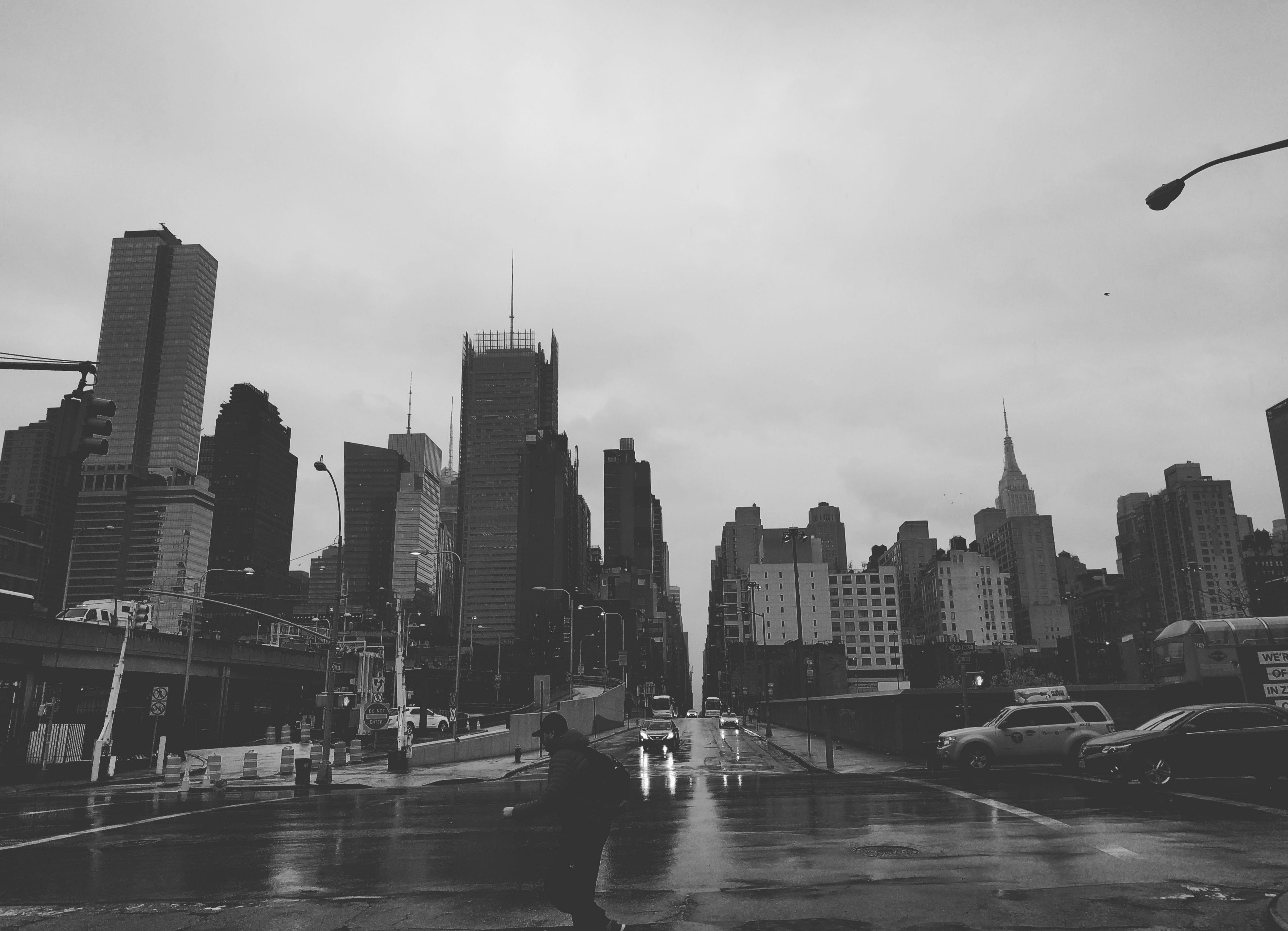 New York City Black Wallpaper - Tower Block - HD Wallpaper 