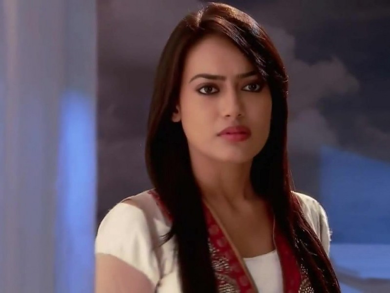 Zee Tv Tv Serial Qubool Hai Star Cast Surbhi Jyoti - Tv Actress Surbhi Jyoti - HD Wallpaper 