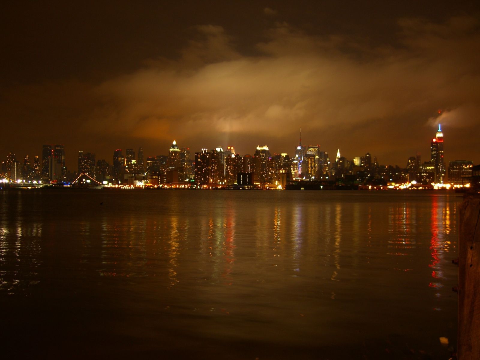 The New York Skyline At Night - Abstract Wallpaper Hd - HD Wallpaper 