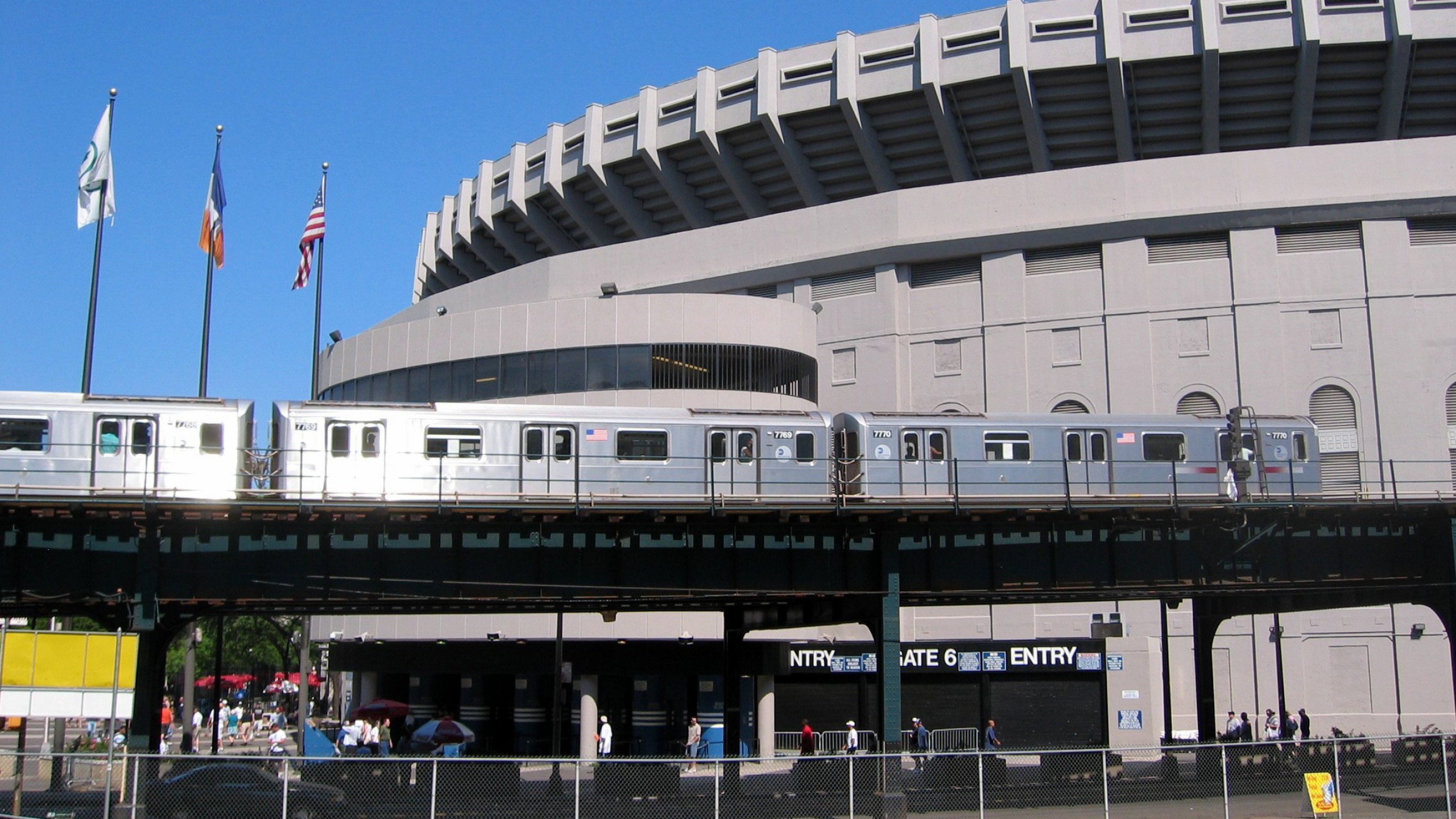 Nyc 4 Train - HD Wallpaper 