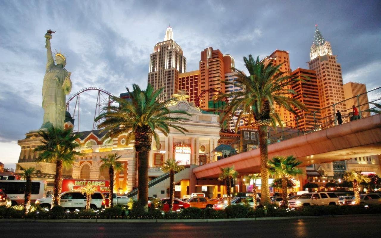 Las Vegas City Wallpaper In Hd - New York-new York Hotel & Casino - HD Wallpaper 