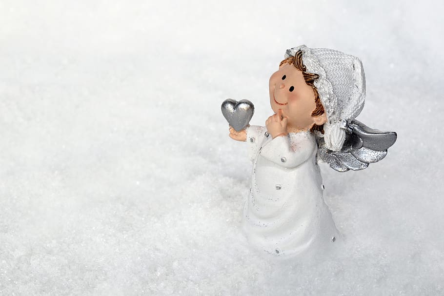 Cherub Holding Heart Figurine, Angel, Guardian Angel, - Christmas Snow Angel Background - HD Wallpaper 