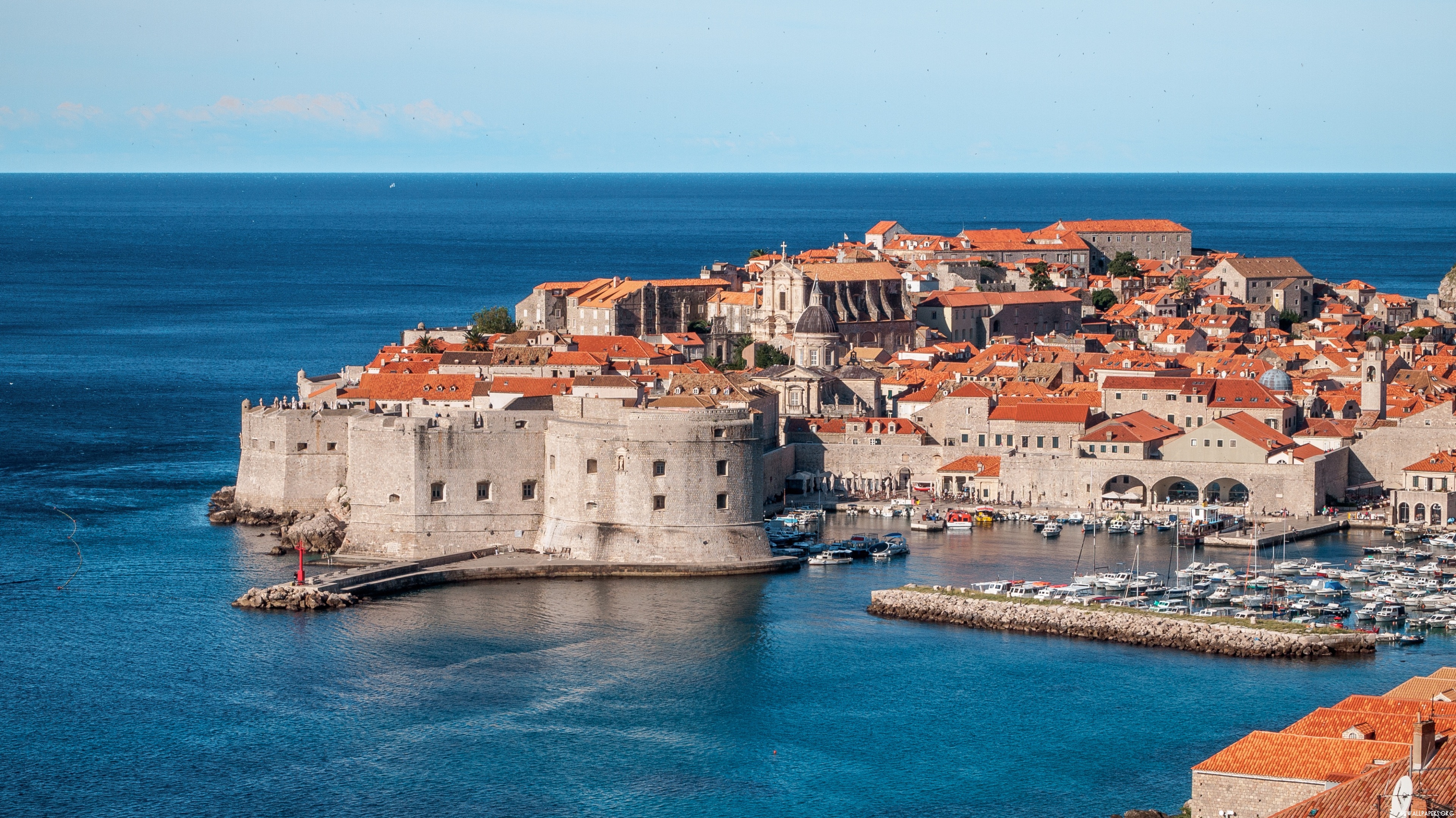 Dubrovnik Wallpaper - Beach Old Town Dubrovnik - HD Wallpaper 