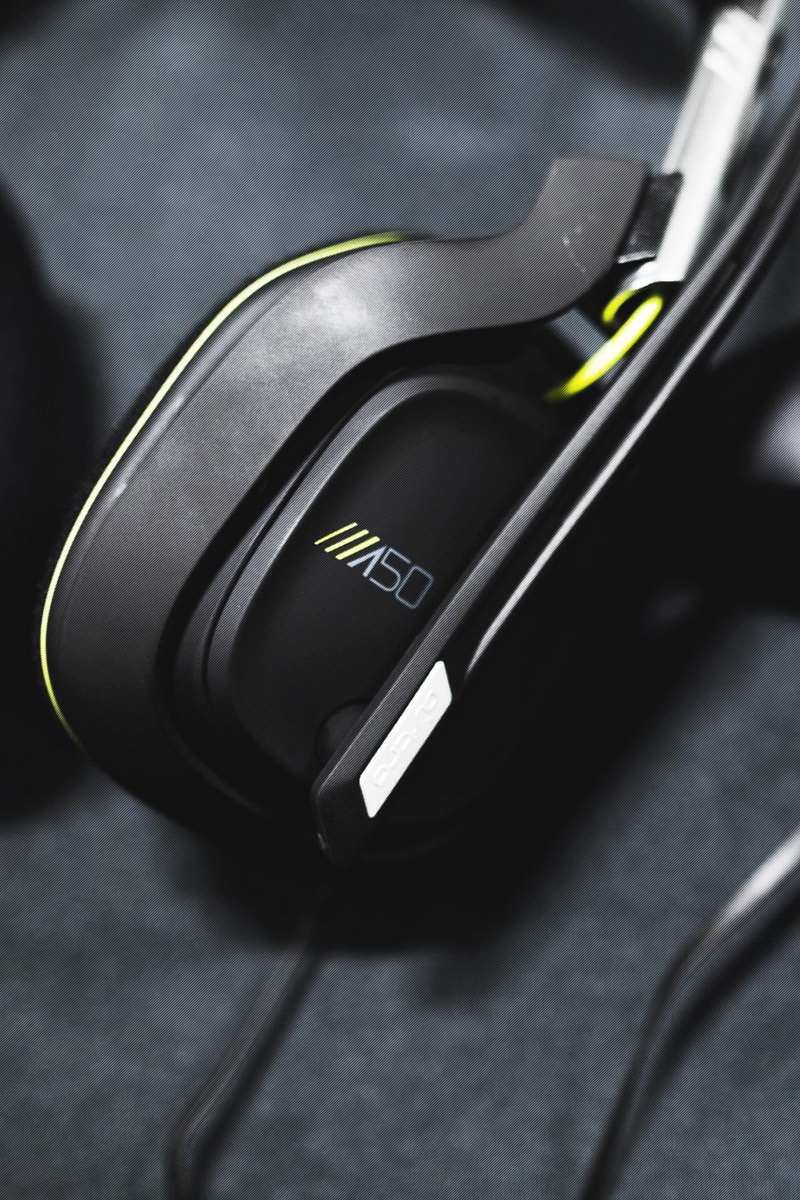 Wallpaper Xbox, Xbox One, Console, Joystick, Headphones - HD Wallpaper 