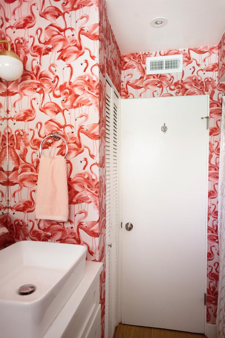 Red Peel And Stick Wallpaper - Bathroom - HD Wallpaper 