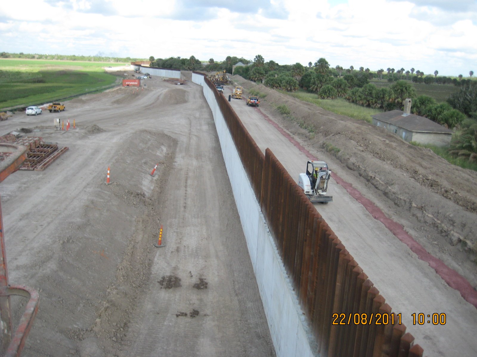 Trump Border Wall Texas - HD Wallpaper 