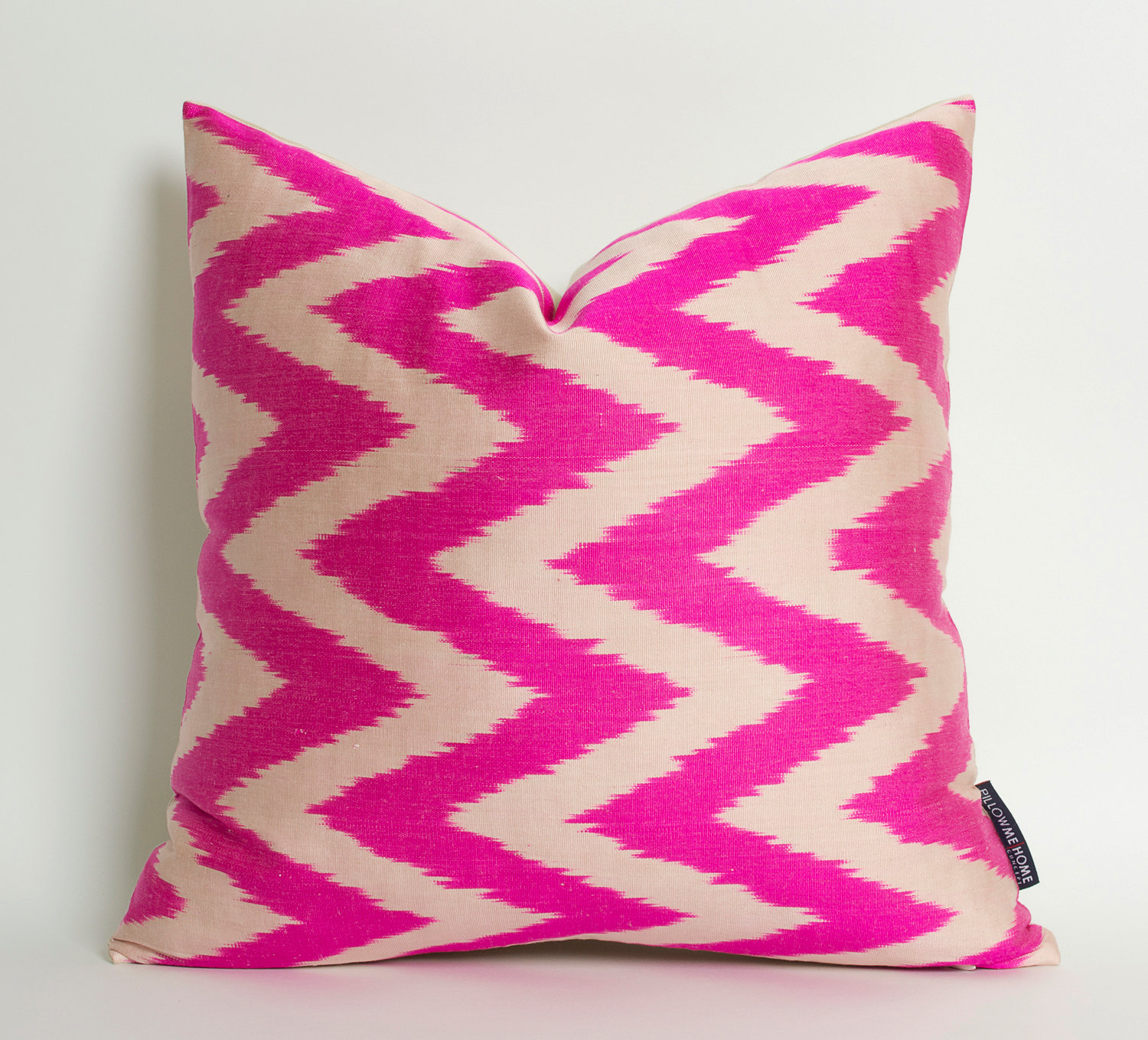 Neon Pink Chevron Wallpaper Ikat Pillow Cover Hot Silk - Cushion - HD Wallpaper 