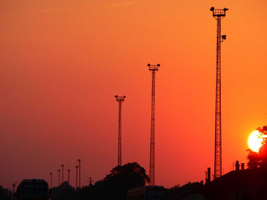 Cell Phone Towers - HD Wallpaper 