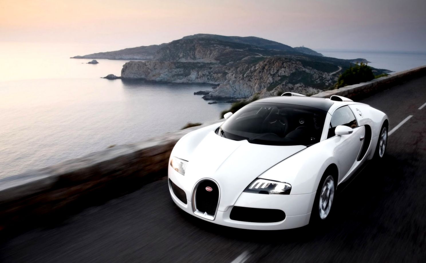 50 Bugatti Veyron Wallpaper Hd For Laptop - Bugatti Veyron Grand Sports - HD Wallpaper 