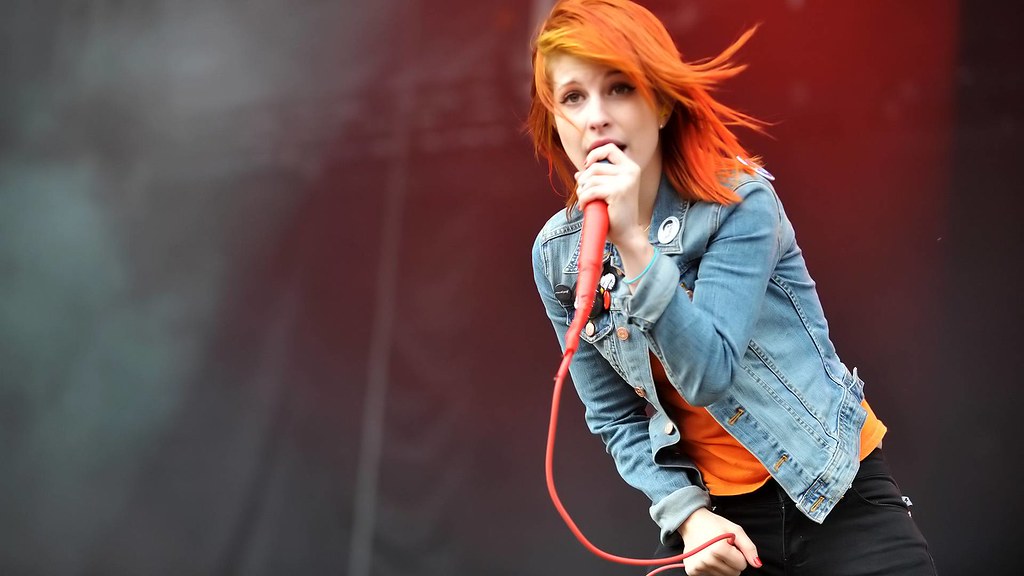 Hayley Williams Wallpaper Hd - HD Wallpaper 