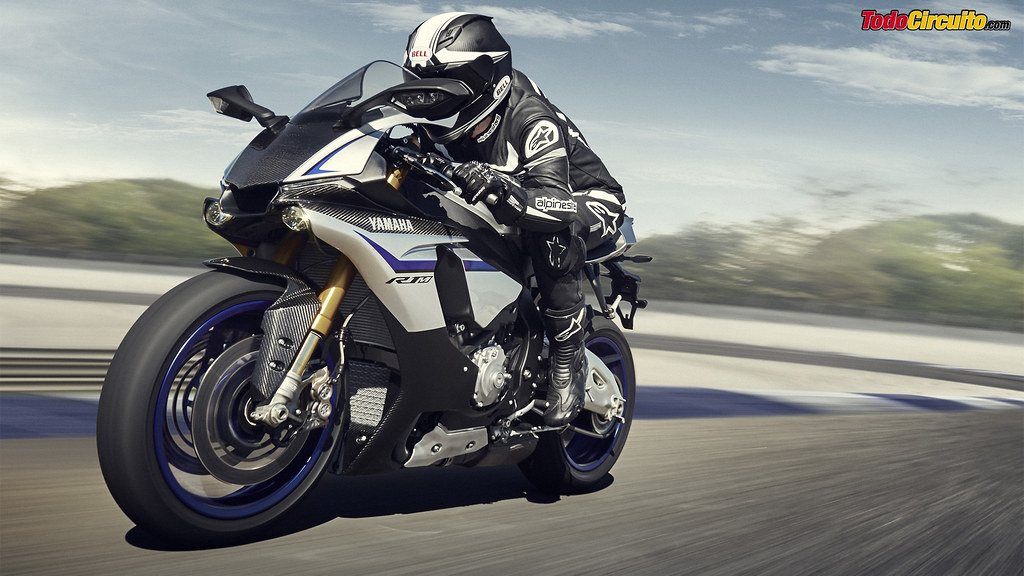 Yamaha R1 - HD Wallpaper 