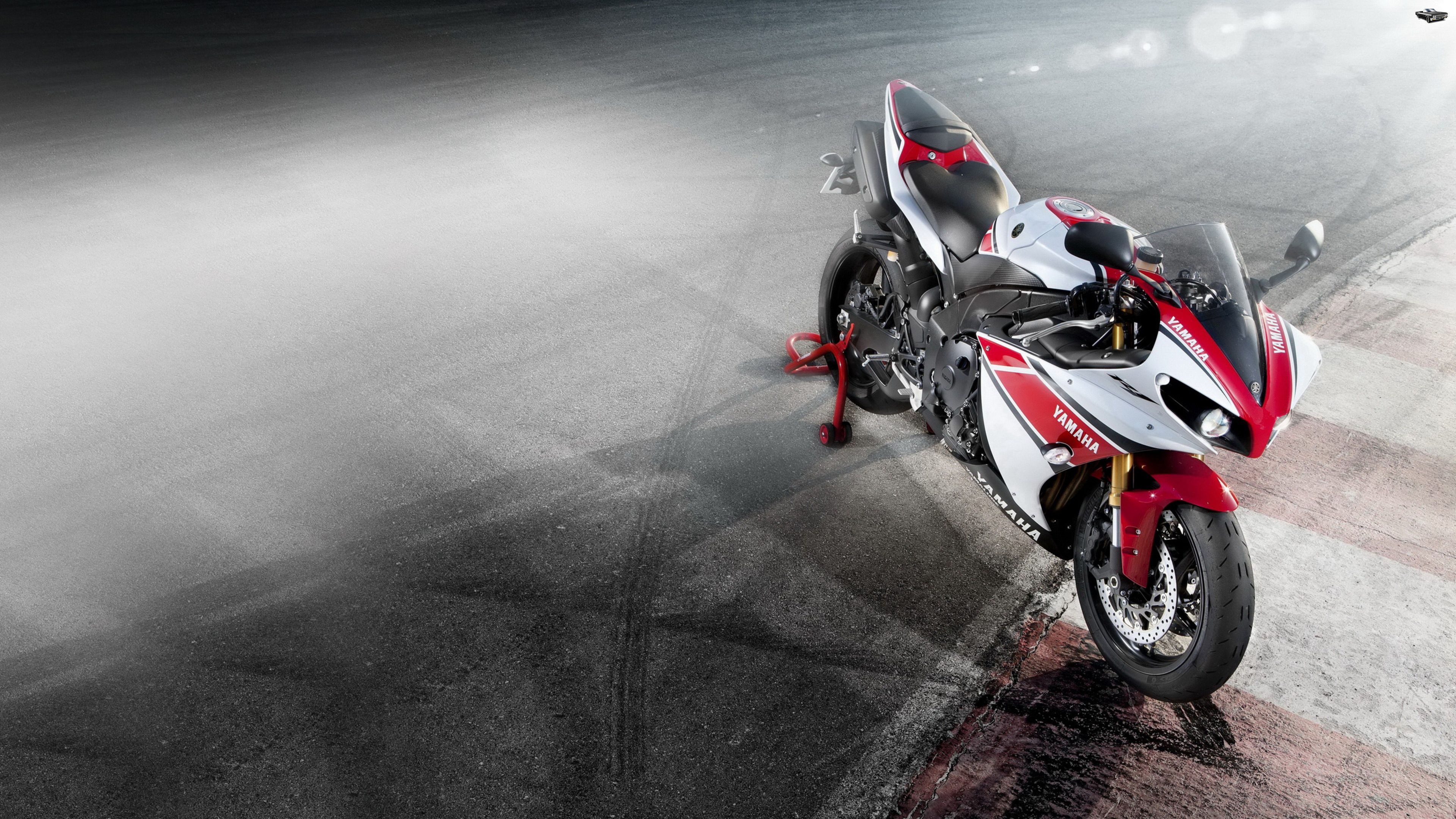 Yamaha Yzf R1 Full Hd 4k Wallpaper - Ultra Hd Yamaha R1 - HD Wallpaper 