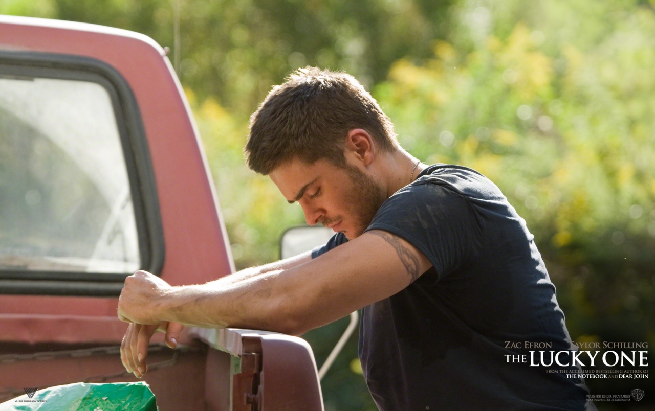 Zac Efron The Lucky One Wallpapers - Zac Efron The Lucky One - HD Wallpaper 