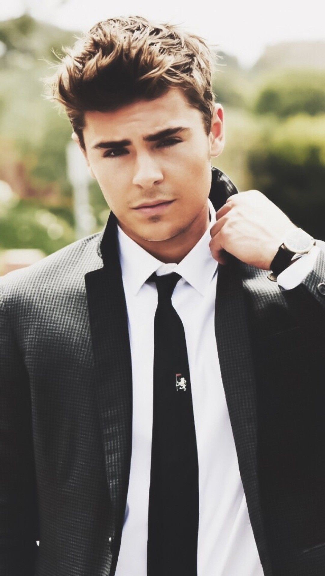 Amazing Zac Efron Wallpaper 1082ã1920 For Mobile Hd - Zac Efron - HD Wallpaper 