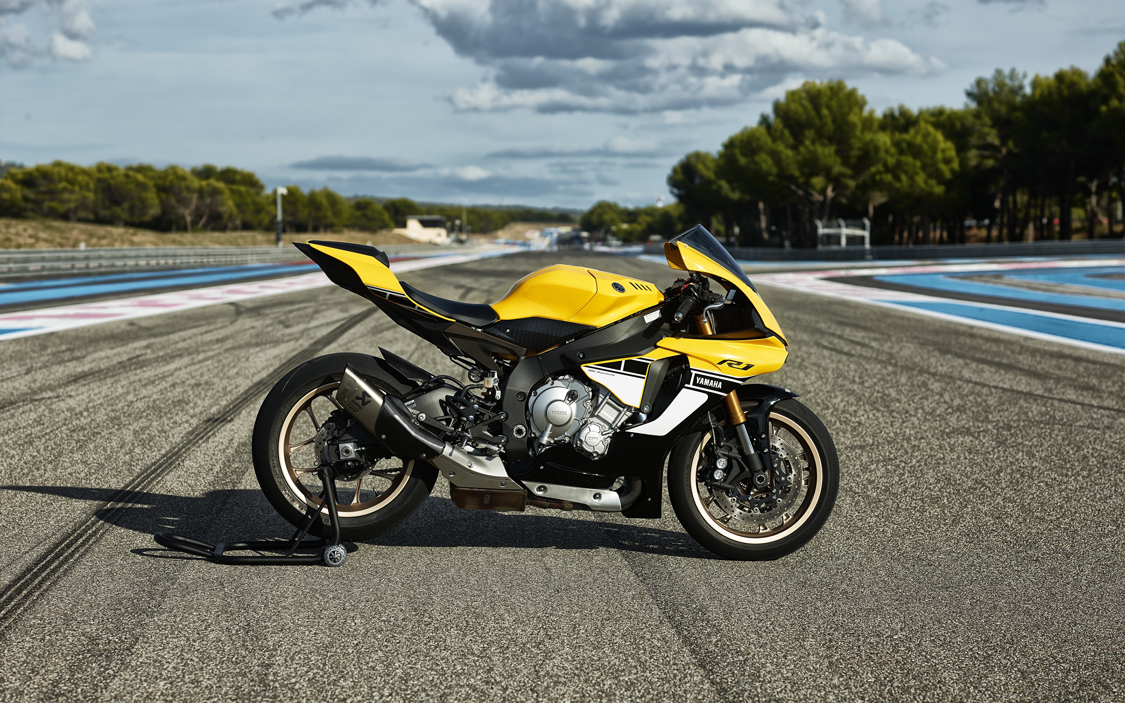 Yamaha Yzf R1 60th Anniversary - 3840x2400 Wallpaper Yamaha Yzf R1 60th Anniversary - 3840x2400 Wallpaper