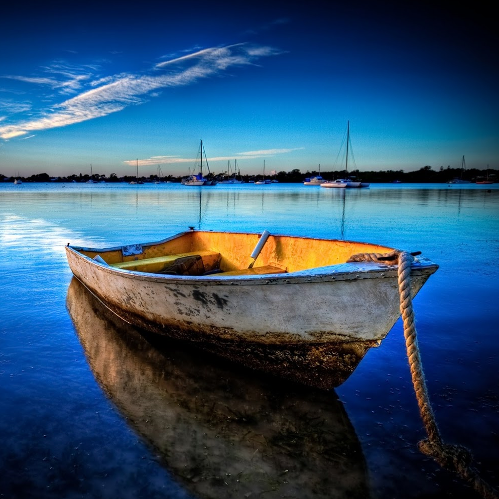 Bote Anclado - HD Wallpaper 
