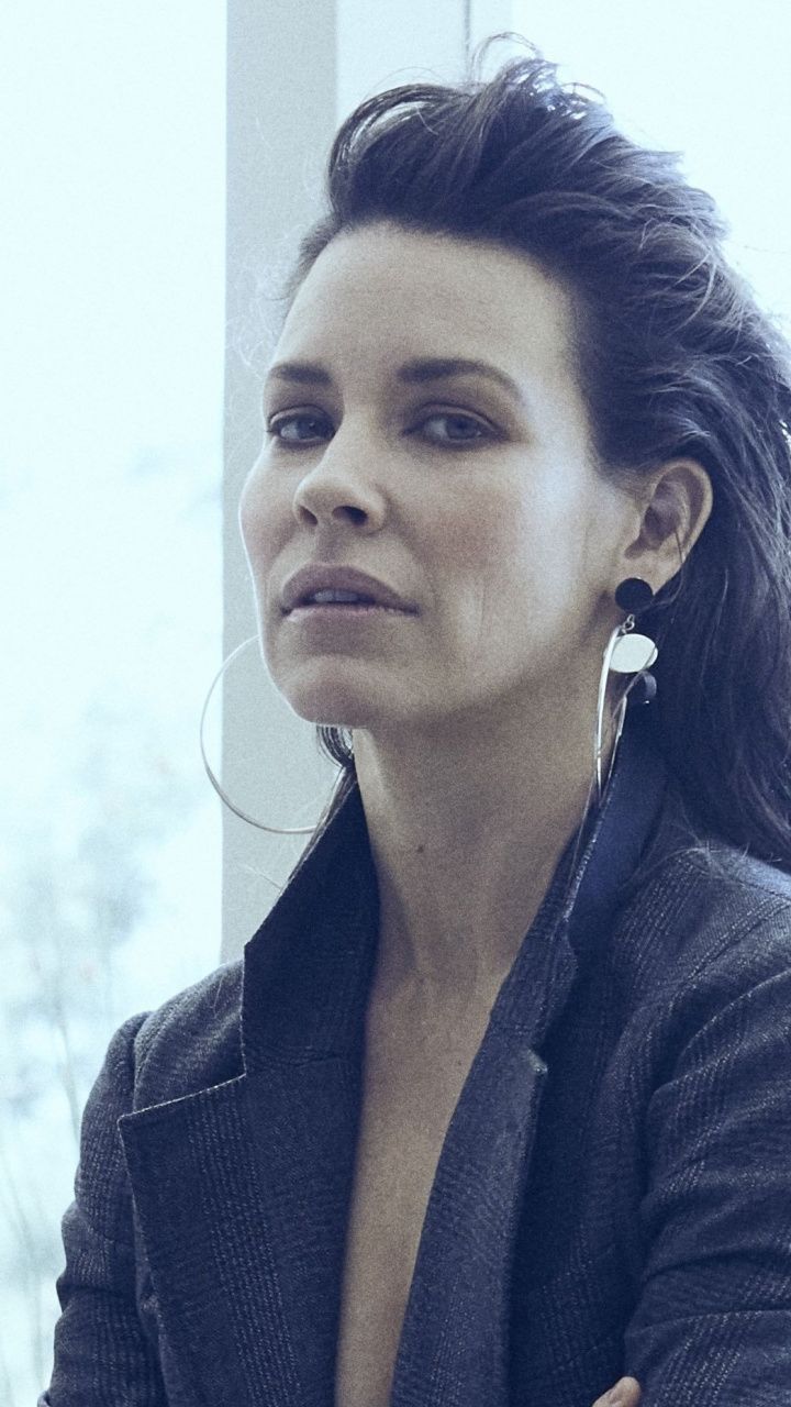 Evangeline Lilly Andrea Lilly 720x1280 Wallpaper teahub.io