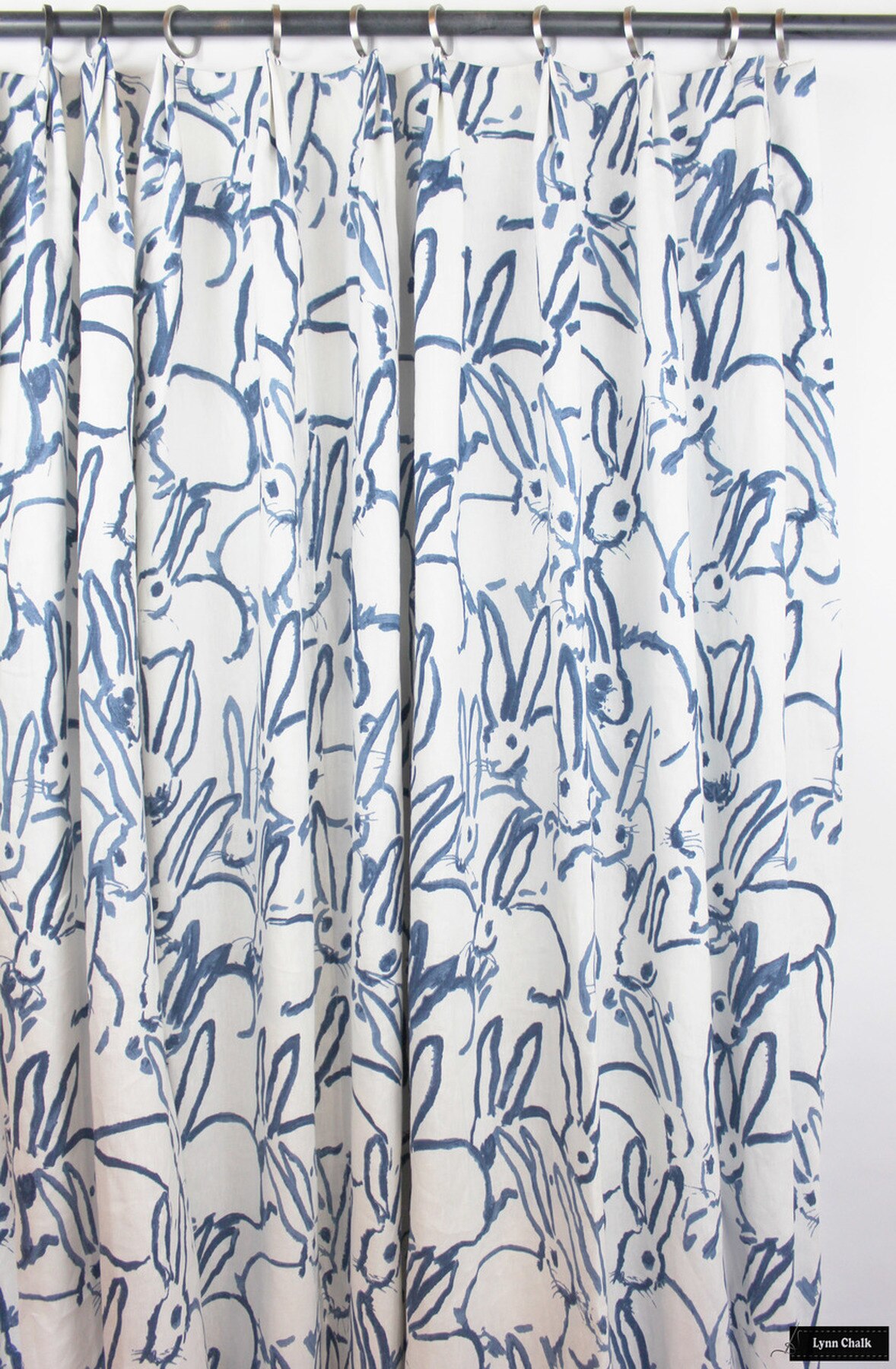 Hunt Slonem For Kravet Hutch Custom Drapes - Floral Design - HD Wallpaper 