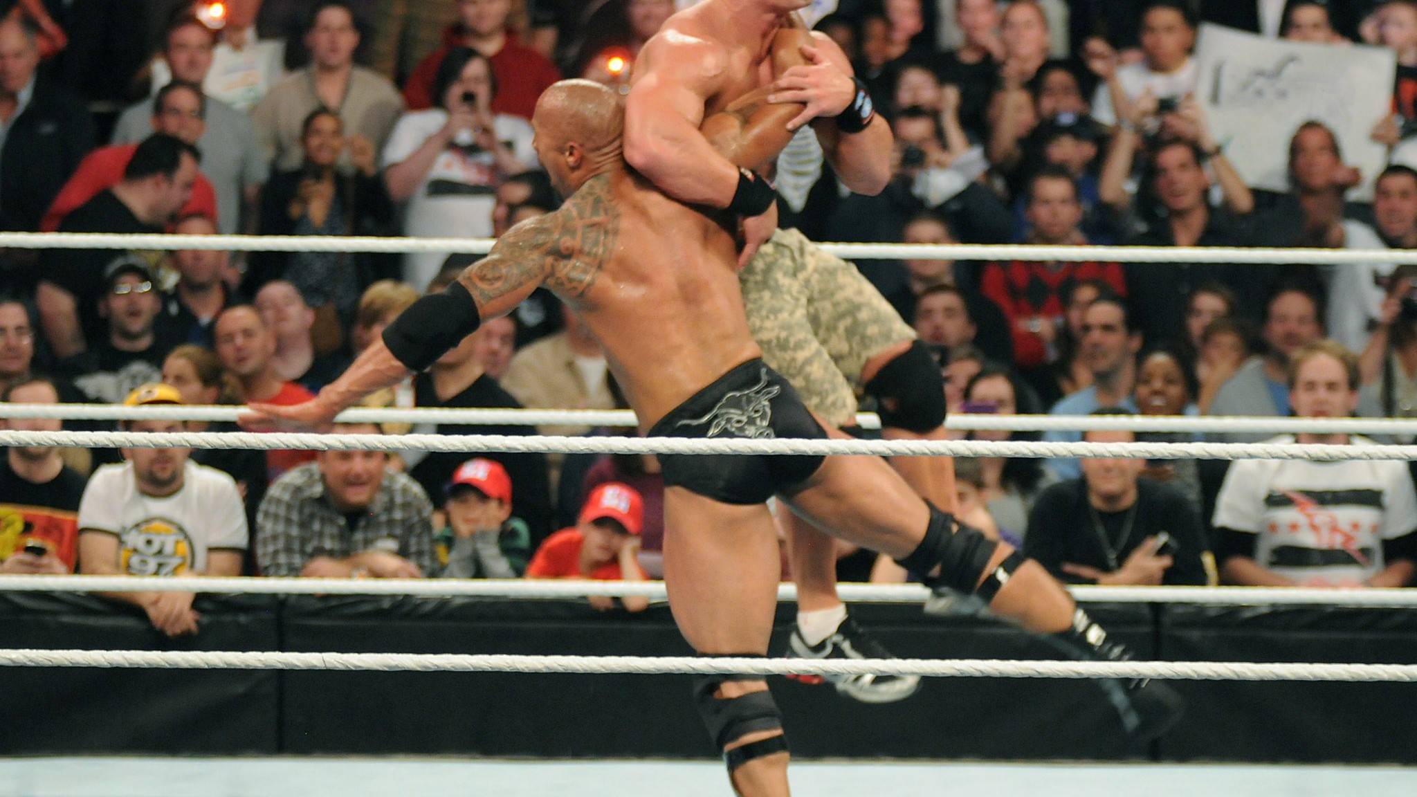 Rock And John Cena Wwe Fight Hd Wallpapers - Dwayne Johnson - HD Wallpaper 