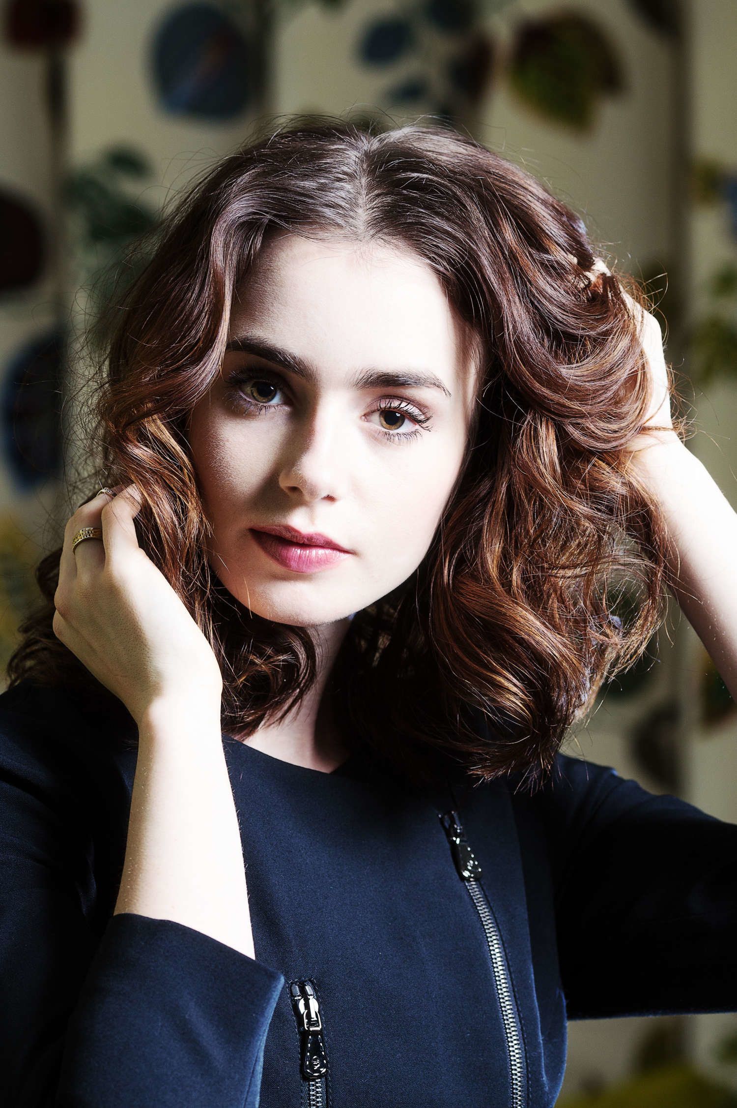 Lily Collins Yo Dona Magazine Wallpapers-9 - Lily Collins Curly Hair - HD Wallpaper 