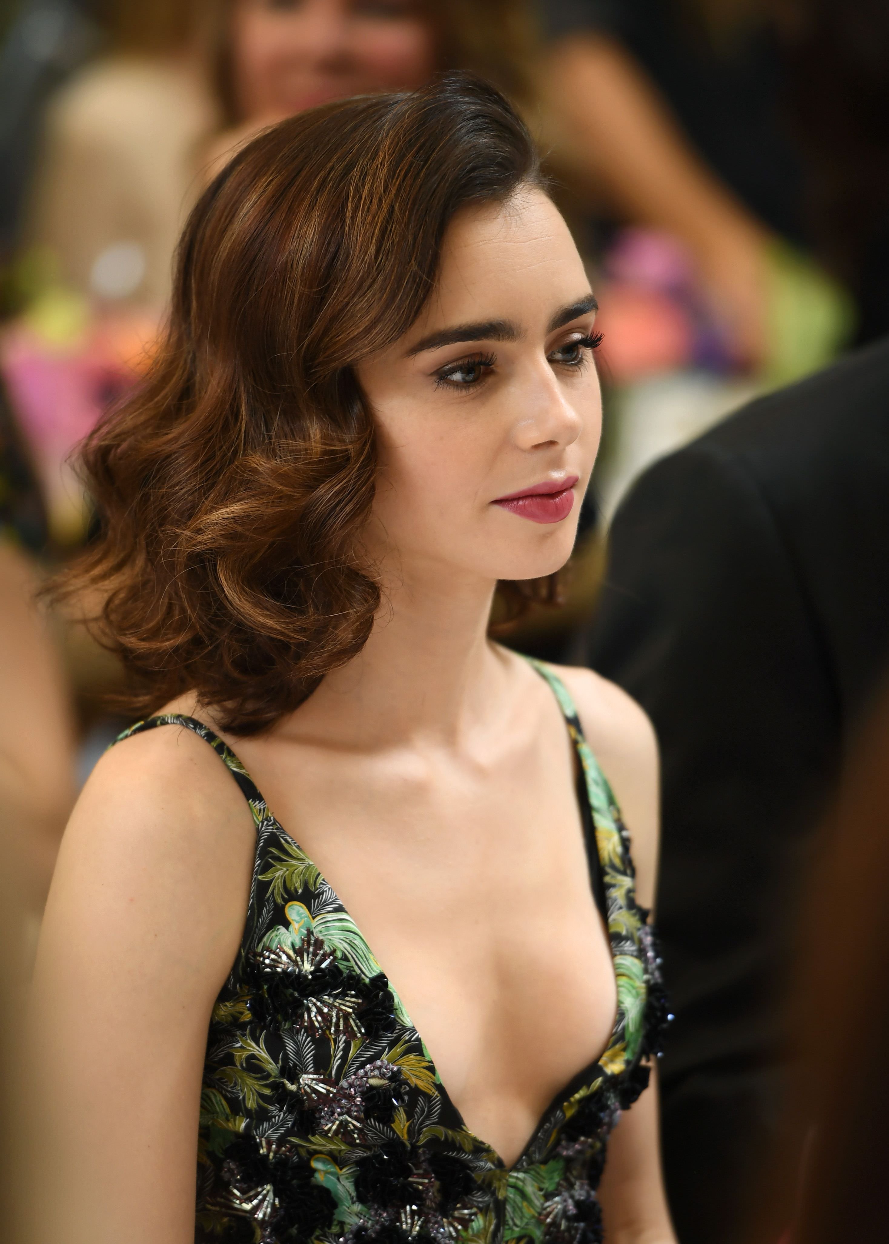 Pics lily collins sexy Lily Collins