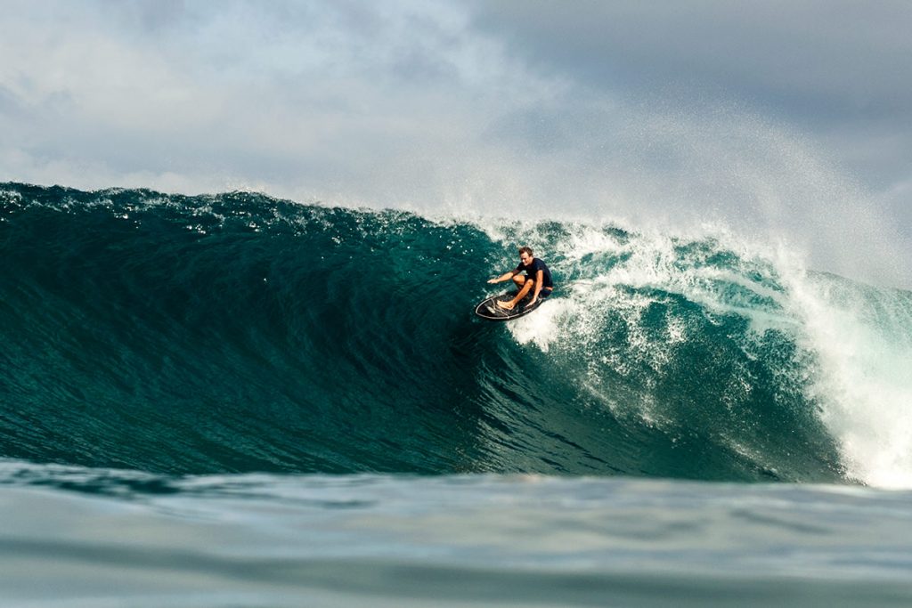 Deus Ex Machina Presents South To Sian - Surfing - HD Wallpaper 