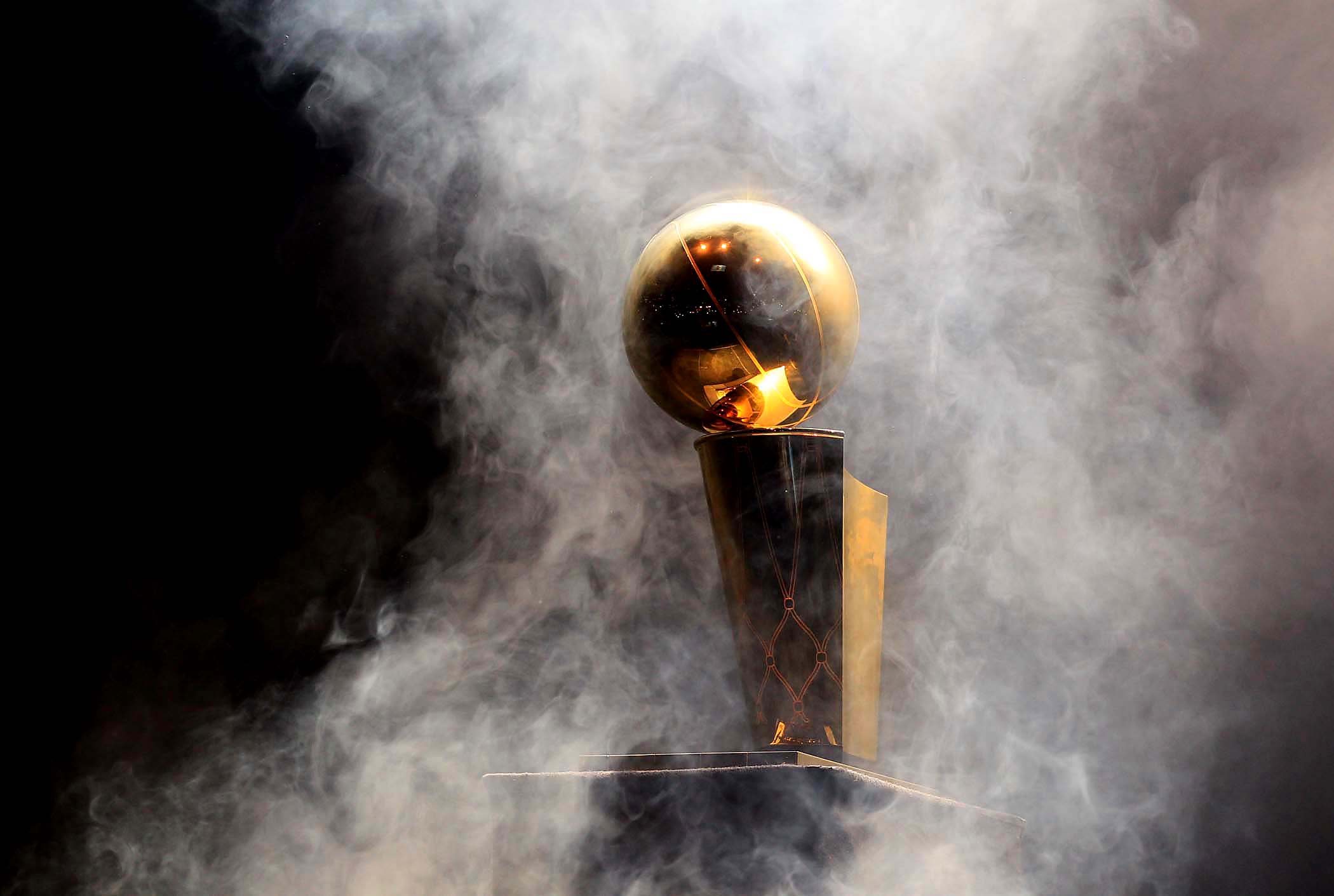 The-trophy - Larry O Brien Nba Championship Trophy - HD Wallpaper 