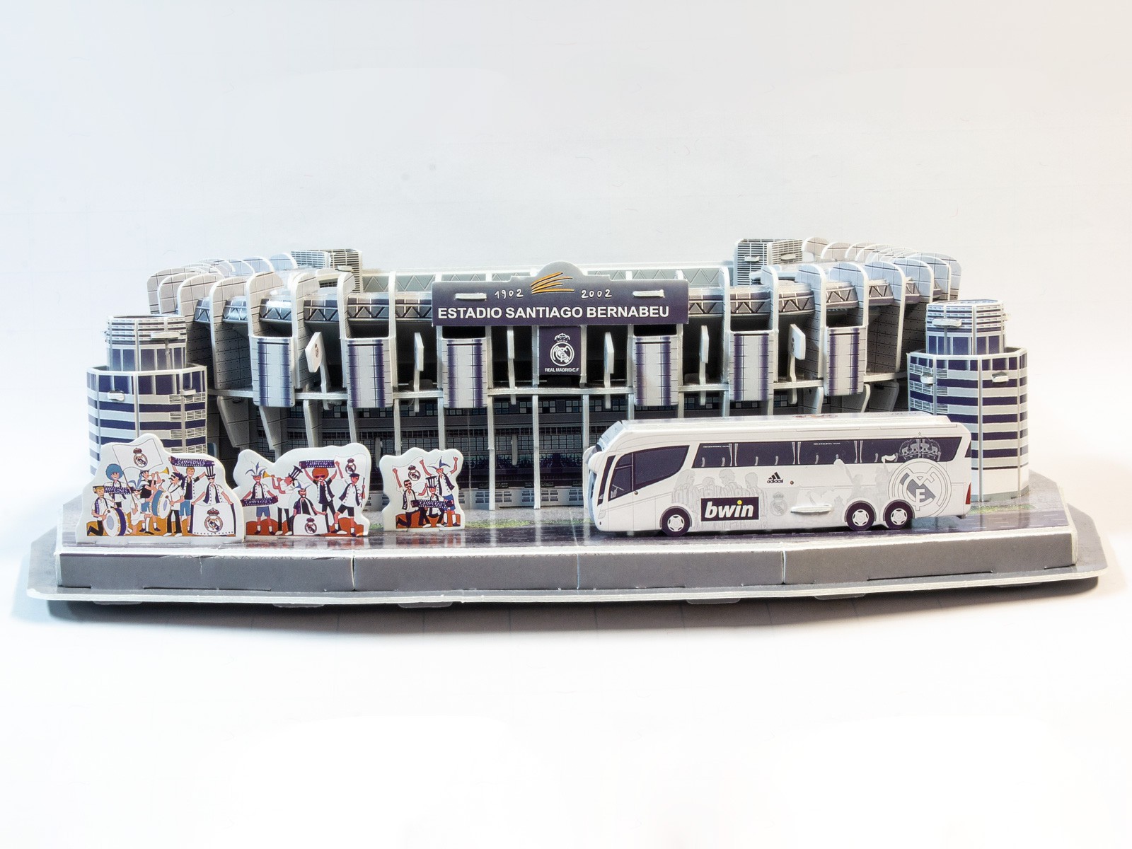 3d Puzzle Estadio Santiago Bernabéu 
 Title 3d Puzzle - Scale Model - HD Wallpaper 