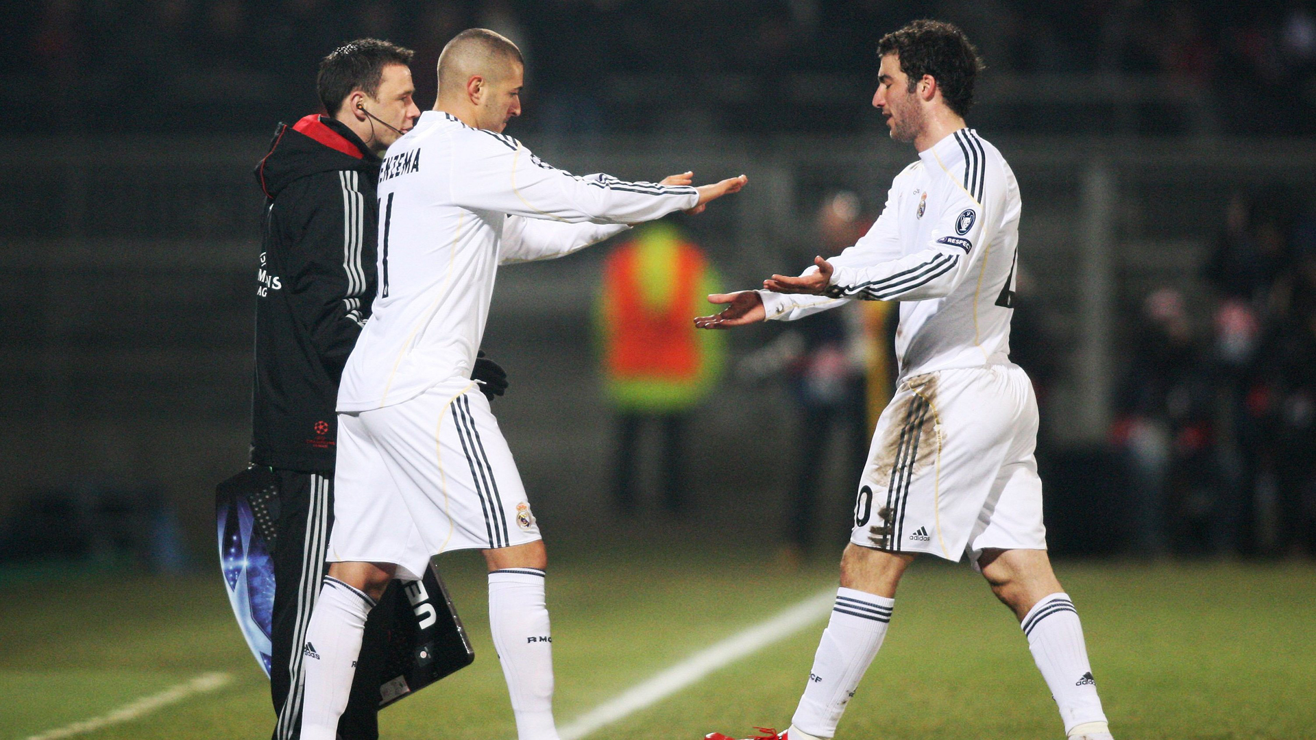 Soccer - HD Wallpaper 