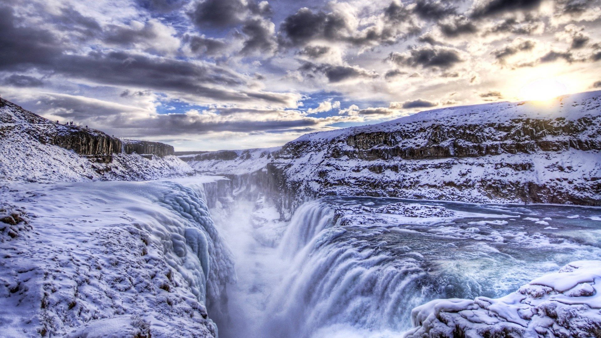 Winter Cascade Wallpaper - Gullfoss Falls - HD Wallpaper 