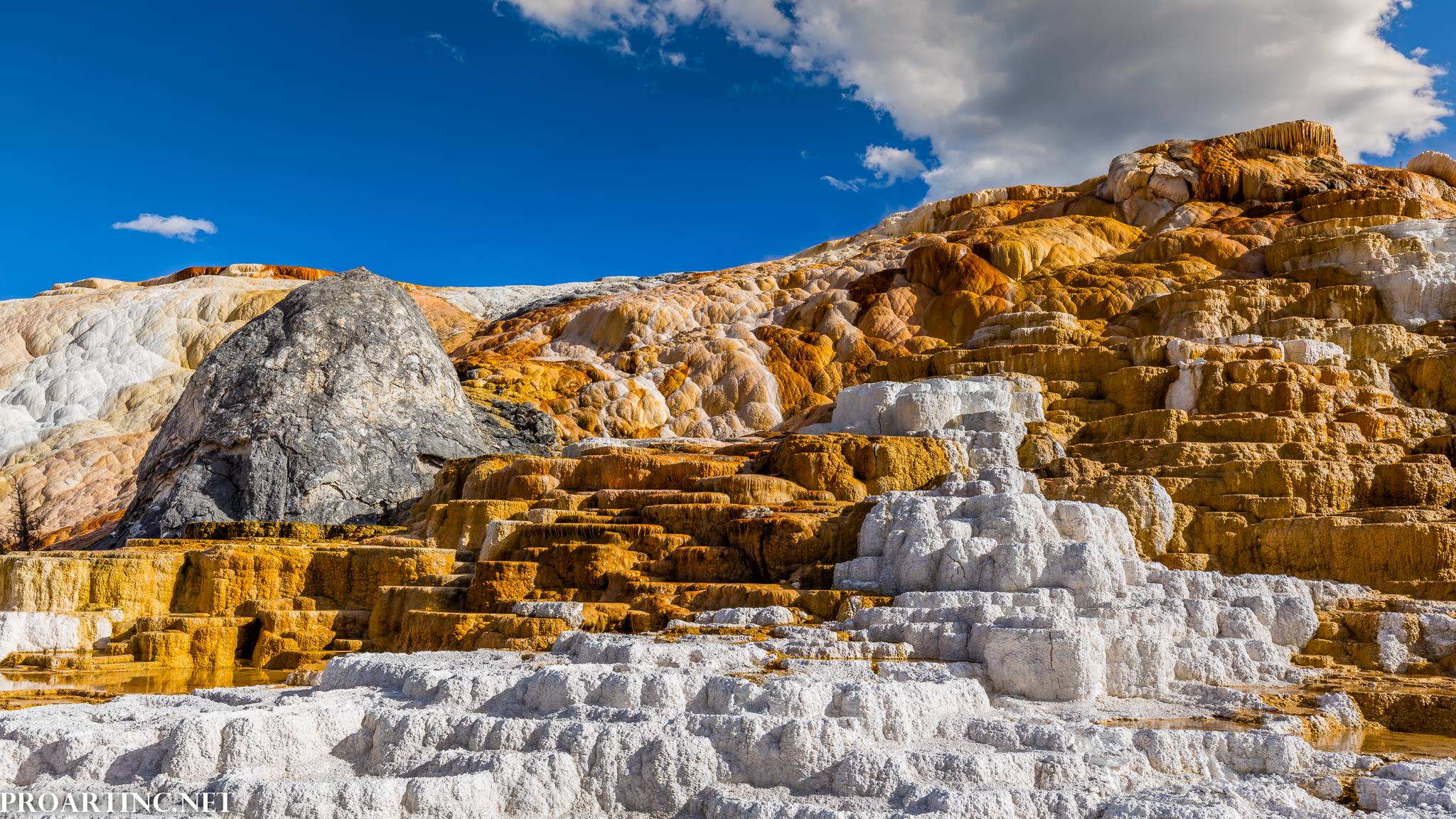 Mammoth Hot Springs, Yellowstone National Park - Outcrop - HD Wallpaper 