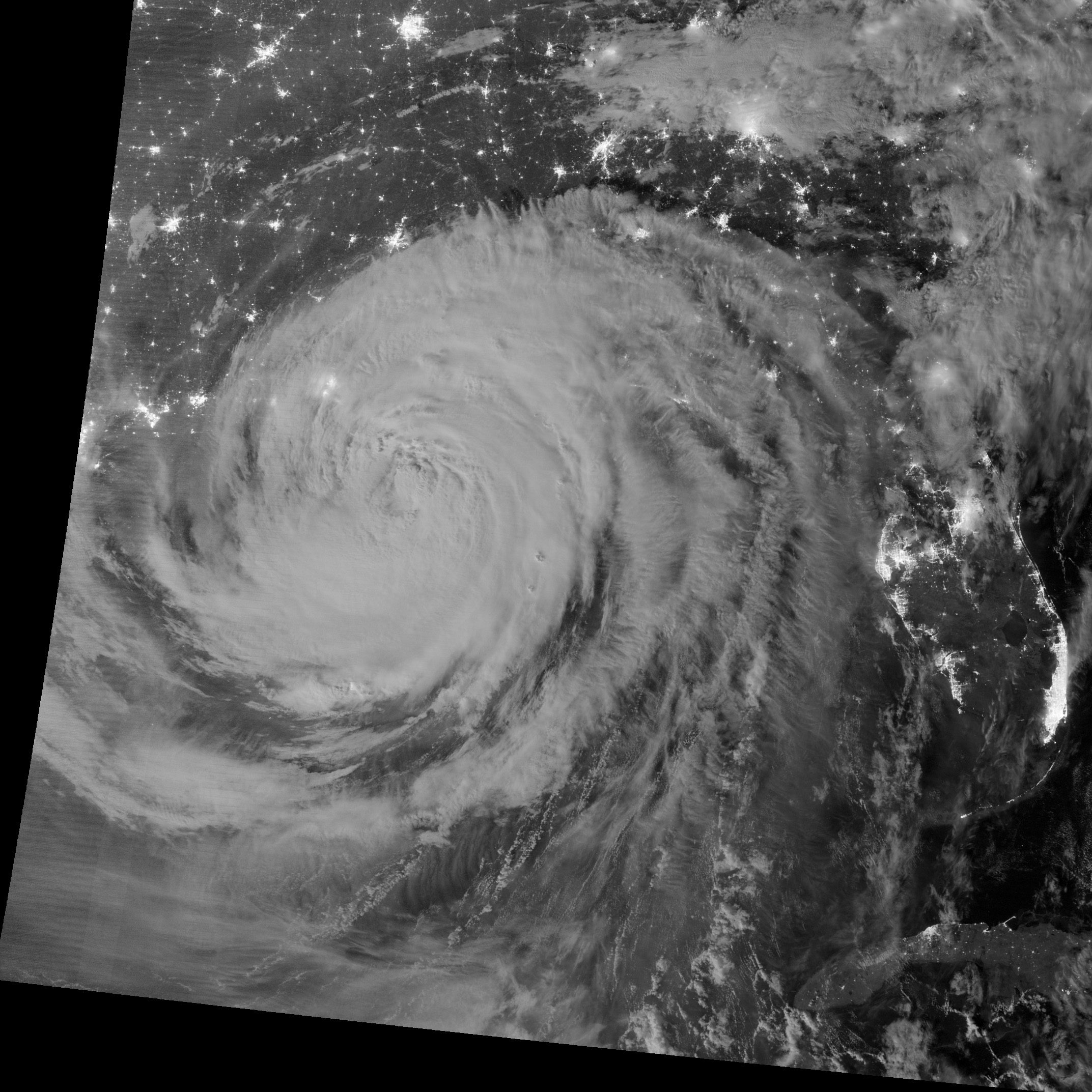 Hurricane Isaac At Night - Hurricane Isaac 2012 - HD Wallpaper 