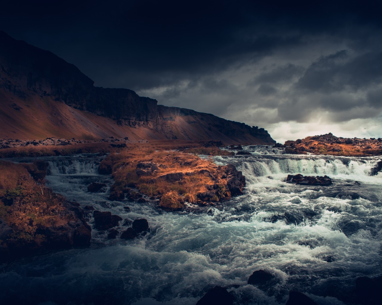 Iceland, Cascade, Dark Weather, Mountain, Rocks, Clouds - Great Norse Run - HD Wallpaper 