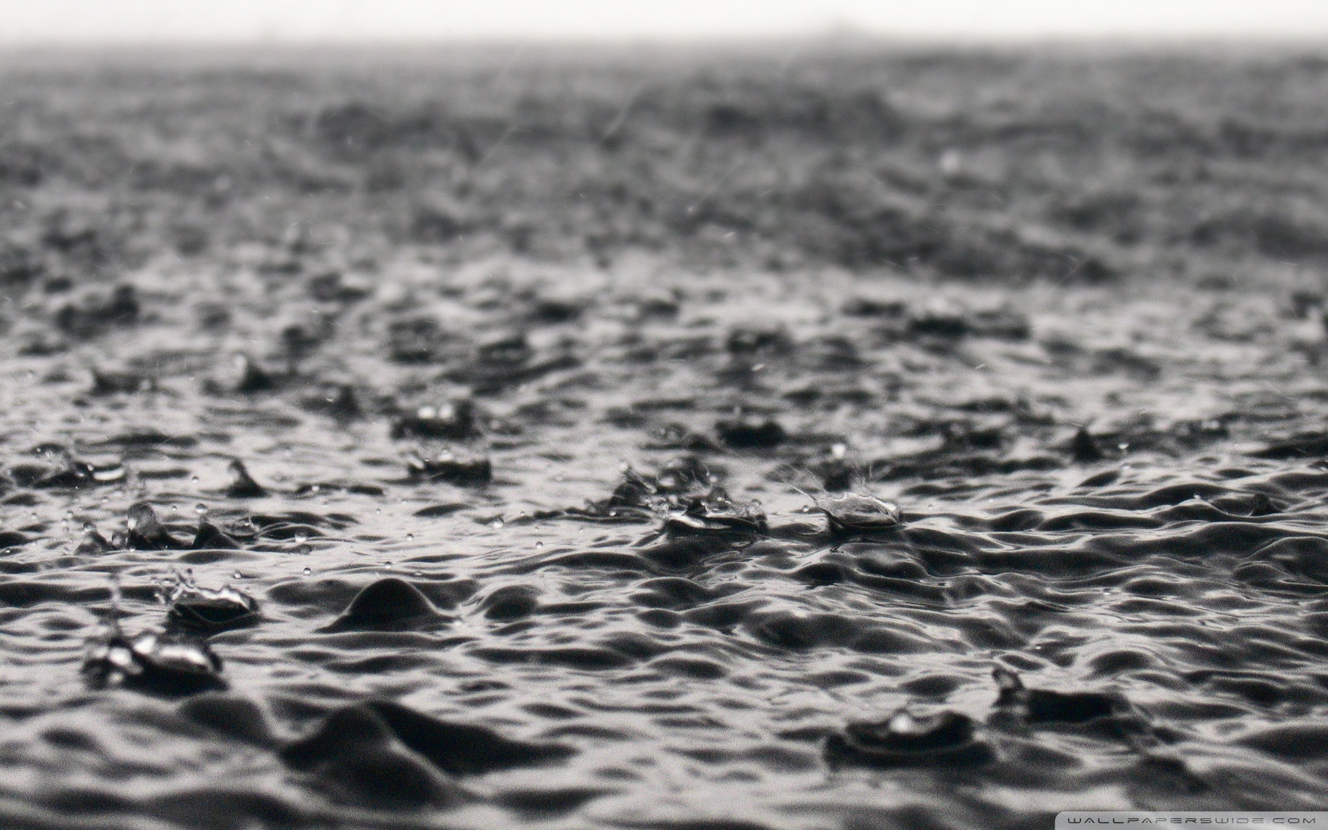 Raining On The Ocean - HD Wallpaper 