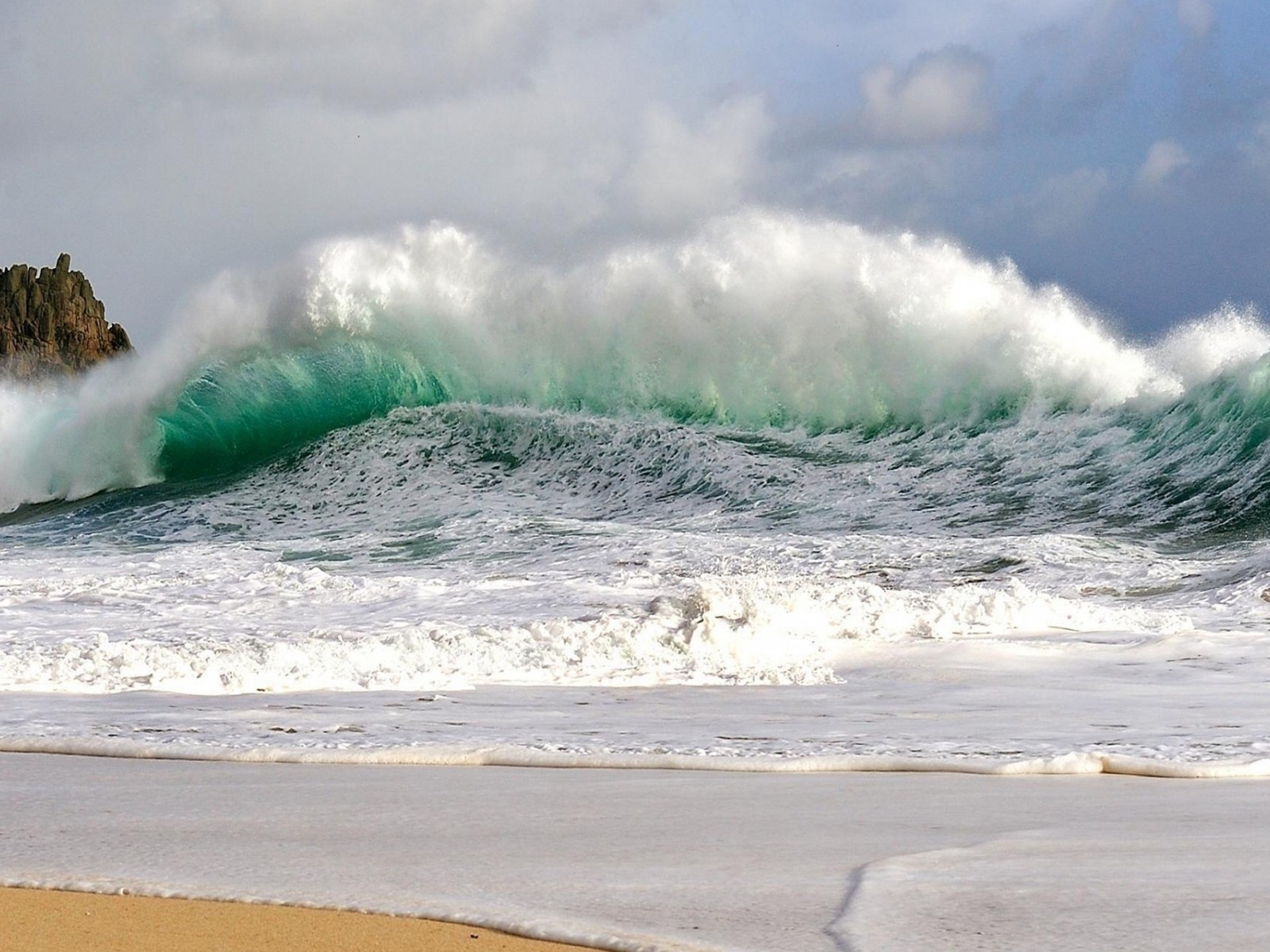 Big Surfer Girl Hair - HD Wallpaper 