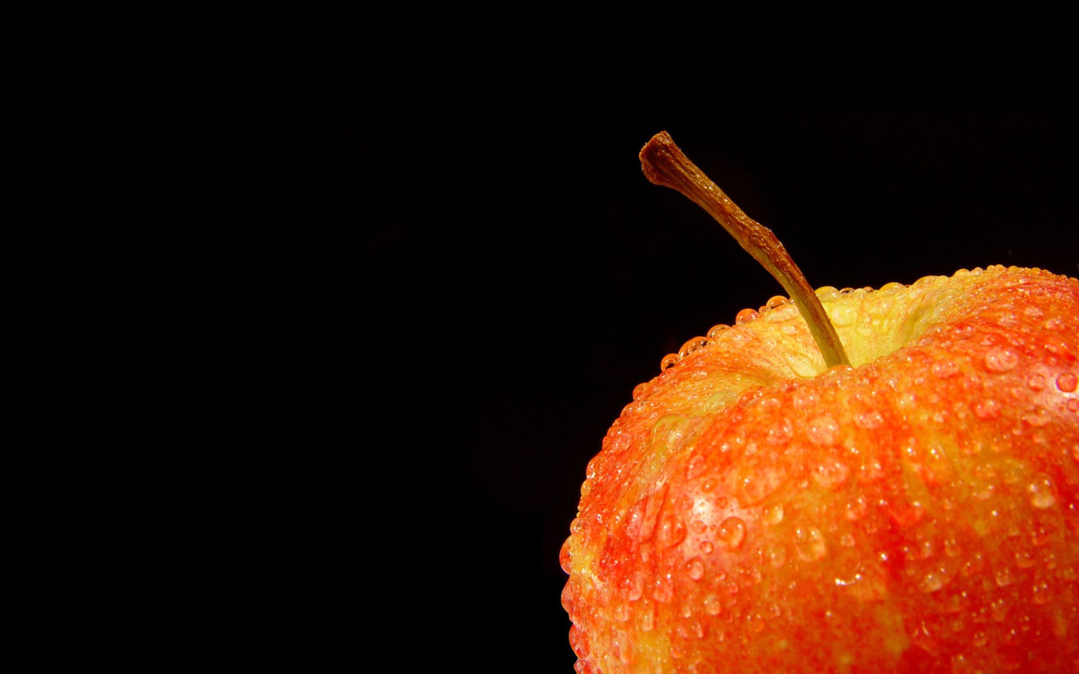 Download Free Hd Fresh Fruit Apple Black Background - Background Wallpapers  Food Hd - 2112x1320 Wallpaper 