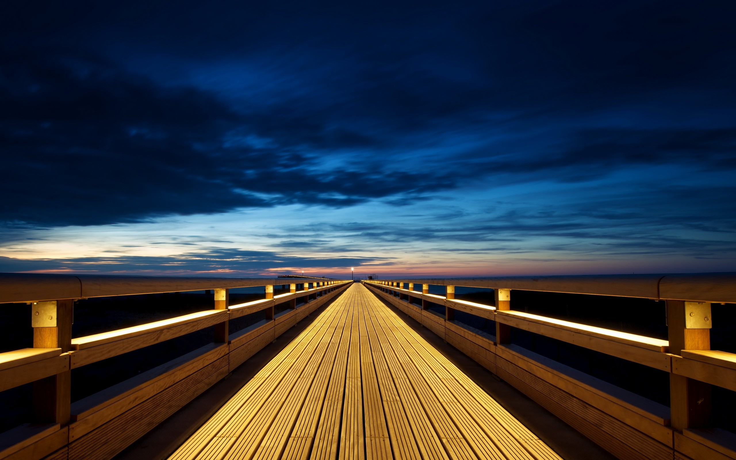 Amazing Long Wooden Bridge On Beach Wallpaper Desktop - Hardest Thing In Life Is To Know Which Bridge To Cross - HD Wallpaper 