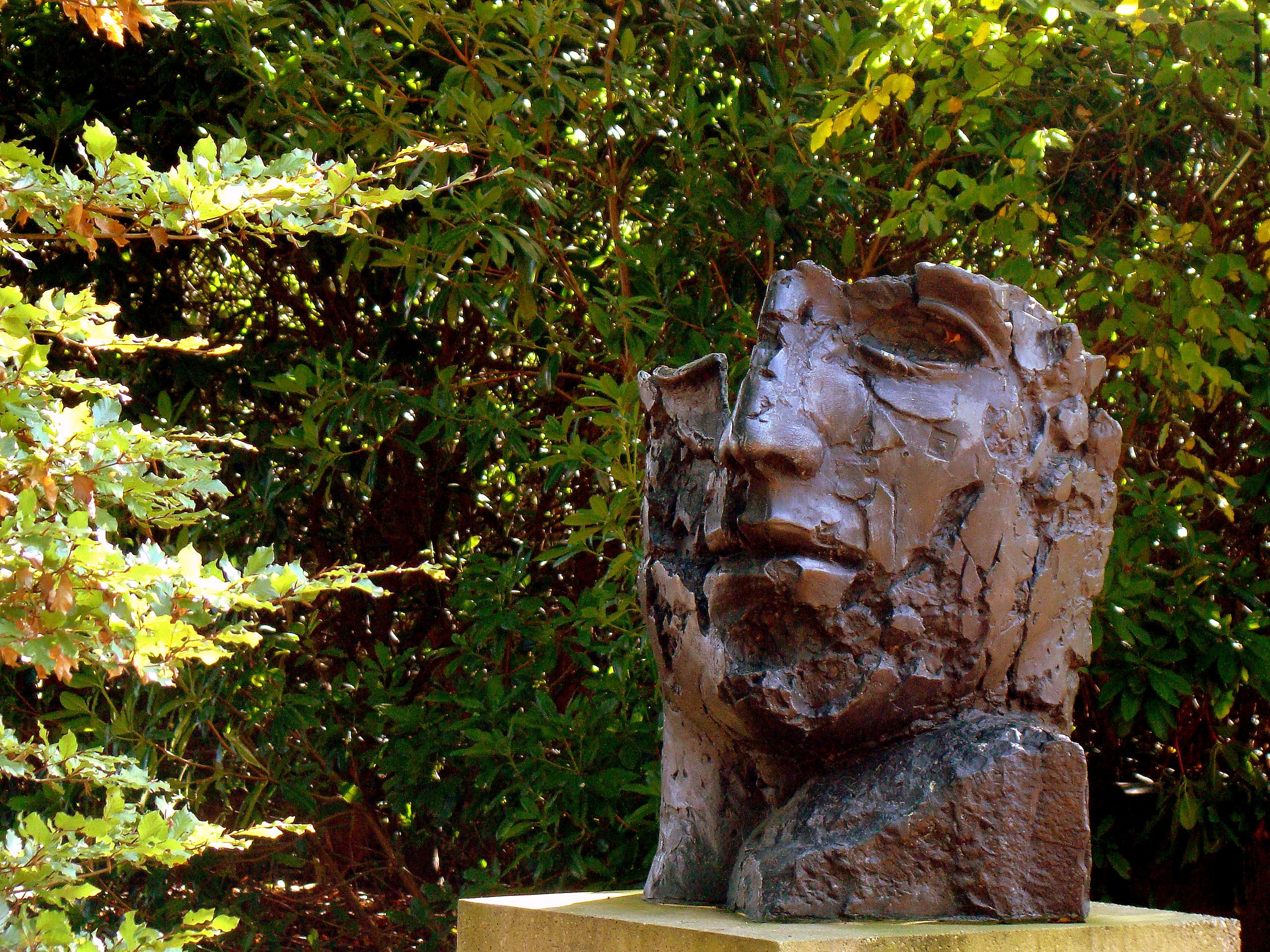 Terra Amara Sculpture Baarn , Utrecht, The Netherlands - Statue - HD Wallpaper 